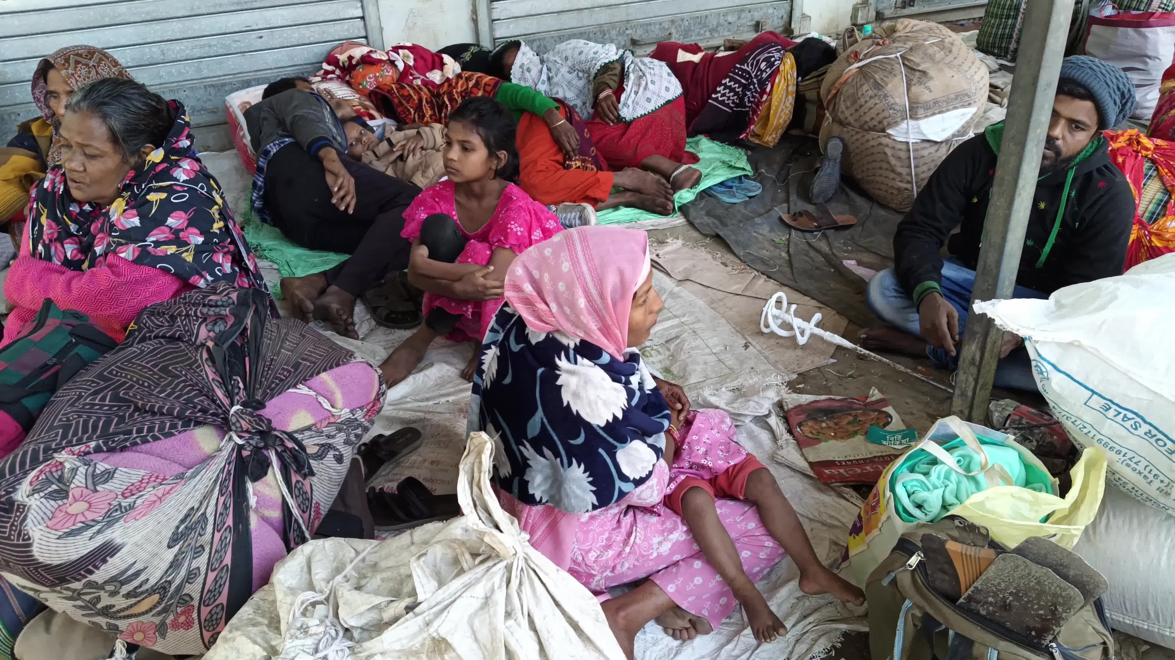 Bangladeshi Nationals Await Repatriation at India–Bangladesh Border