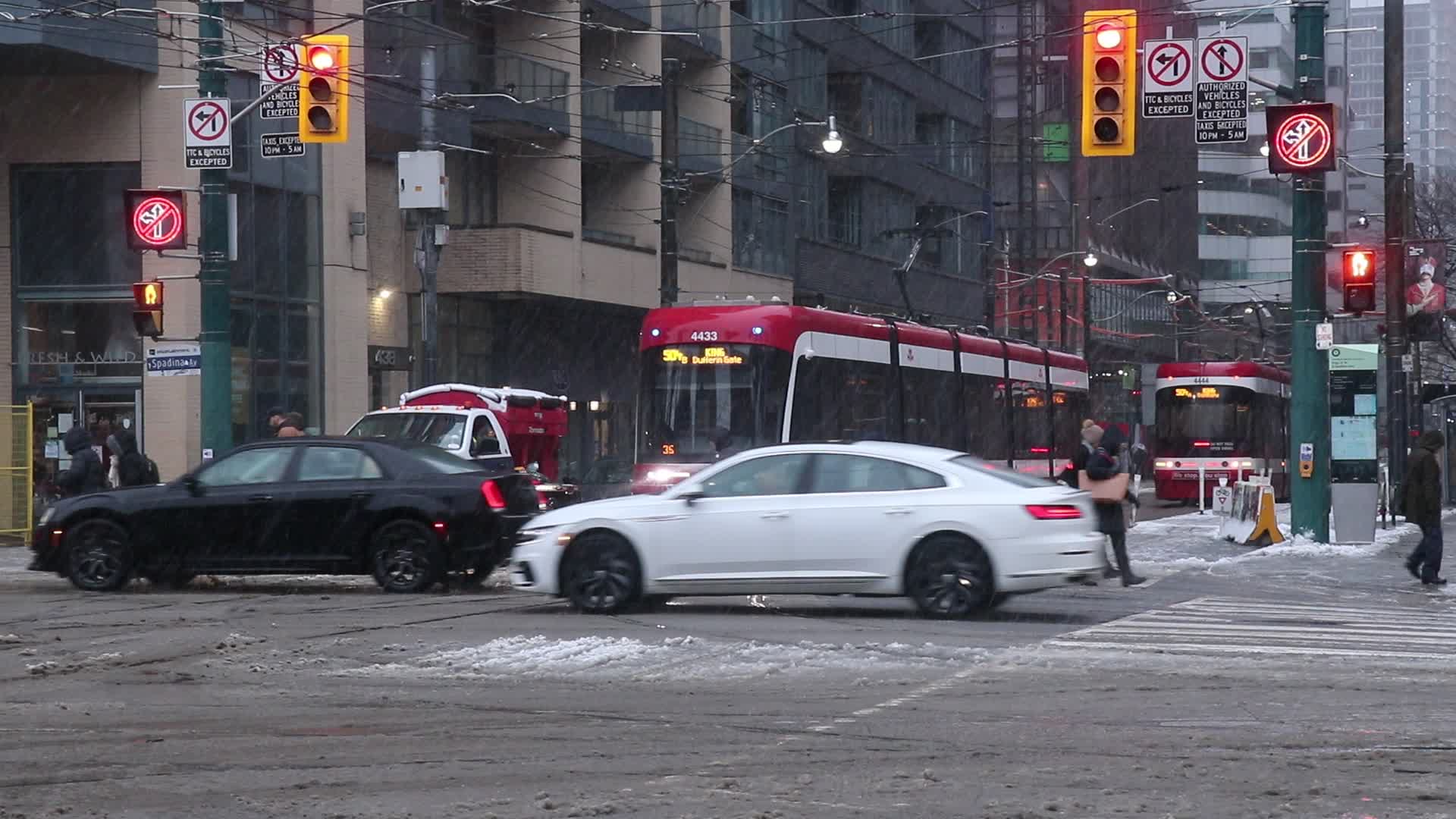 Heavy Snowfall / Toronto, Canada