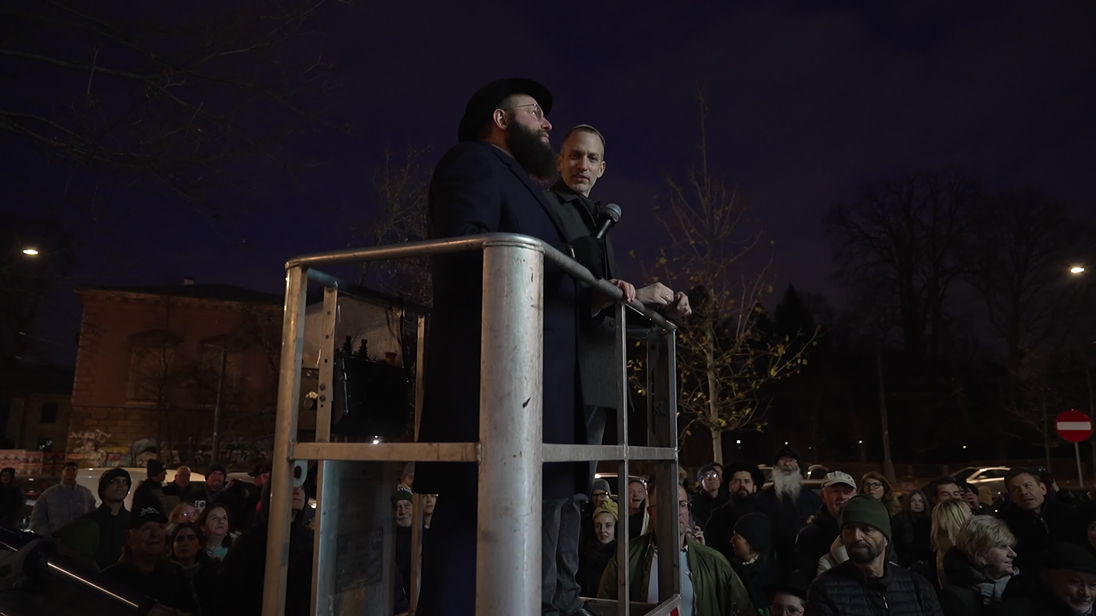 Start of Hanukkah celebrated in Warsaw