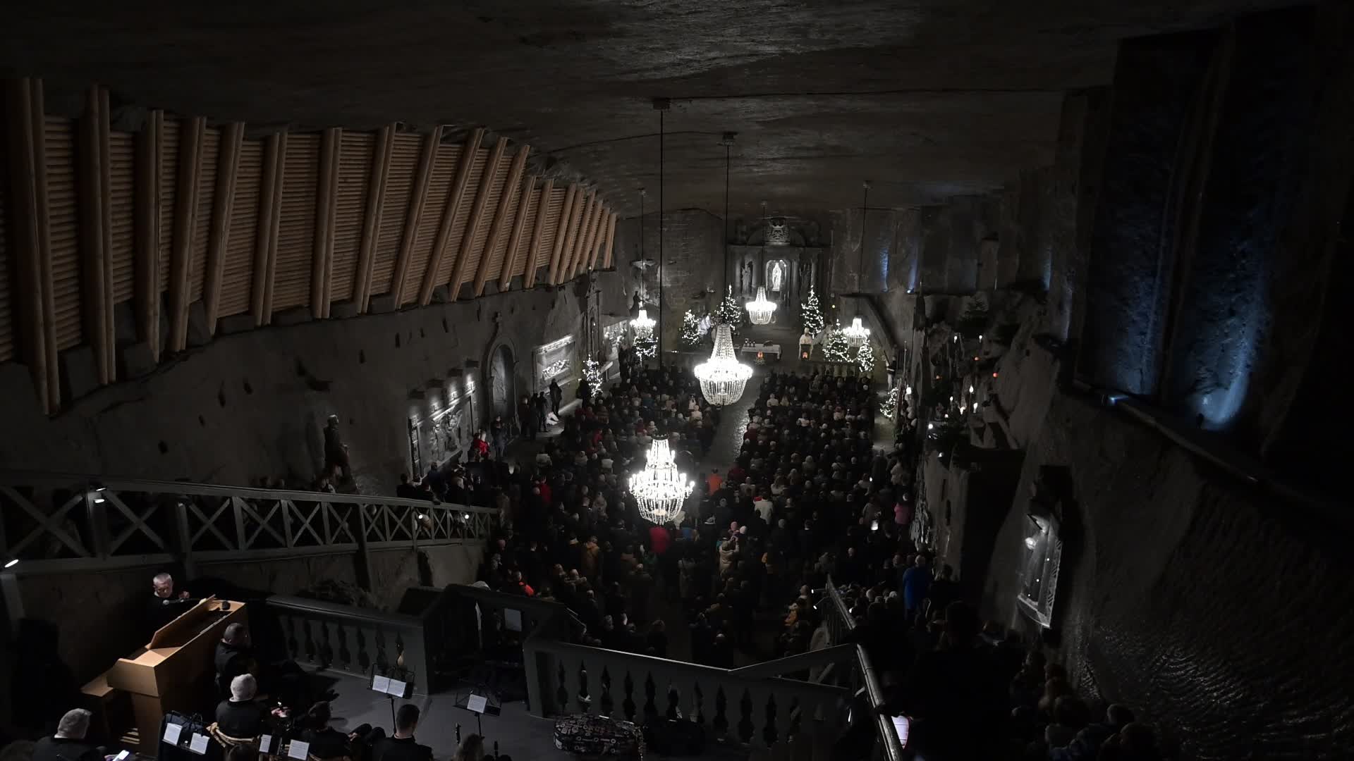 Earliest In Poland Christmas Eve 'Midnight Mass' Held in Wieliczka Salt Mine