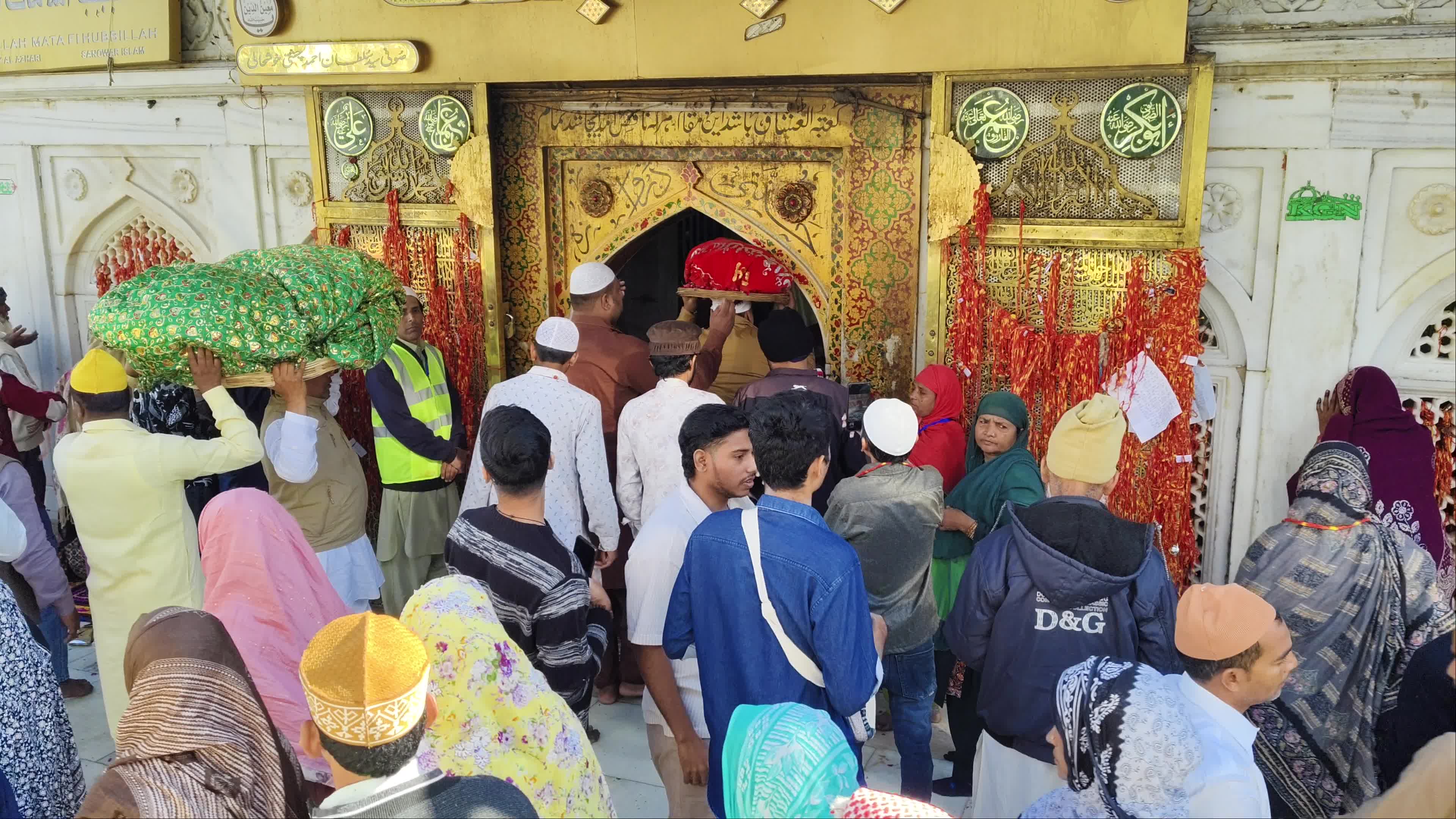 Indian Muslim Sufi devotees take part in Urs festival at the shrine of Sufi saint Khwaja Moinuddin Chishti in Ajmer, India, December 24, 2025.