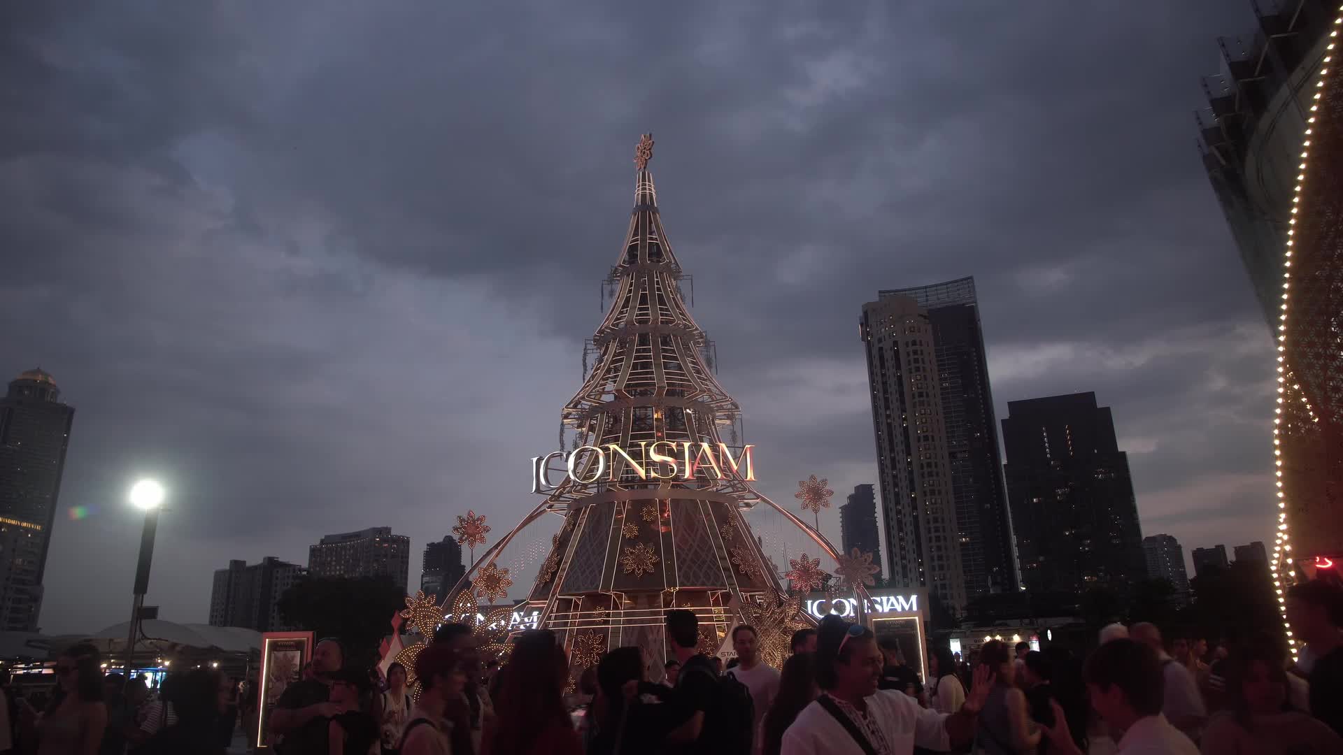 High-season tourism in Bangkok, Thailand.

