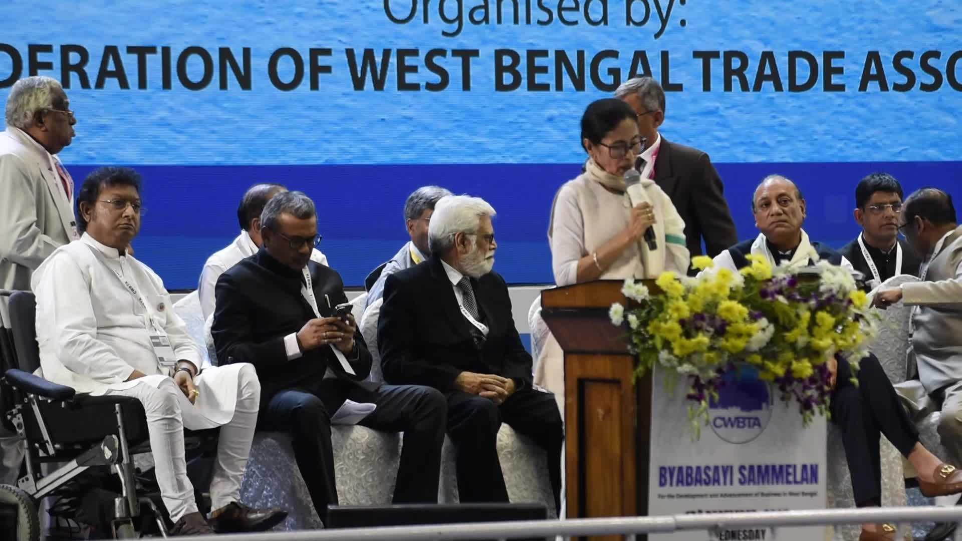 Mamata Banerjee Addresses Over 12,000 Traders at Byabasayi Sammelan Ahead of Bengal Business Conclave