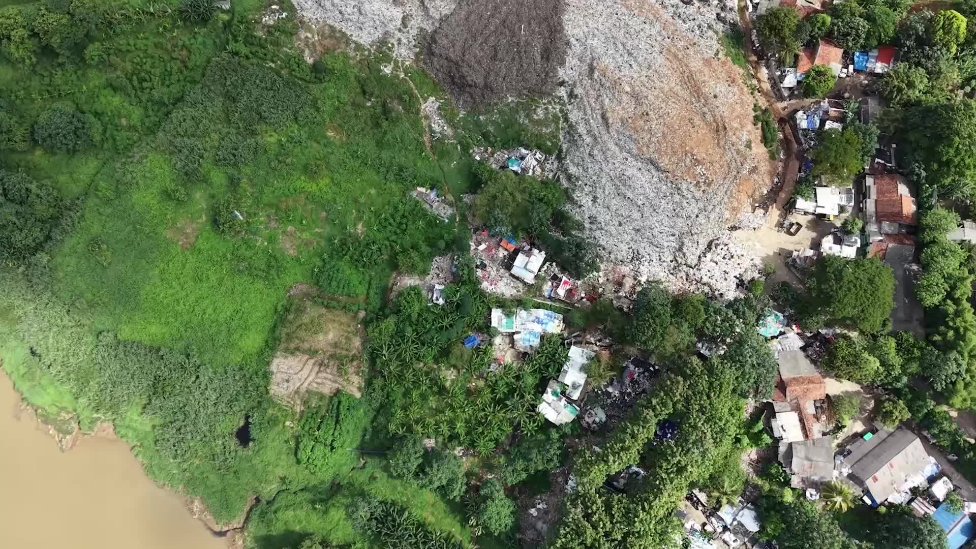 Pile of garbages hit Indonesia