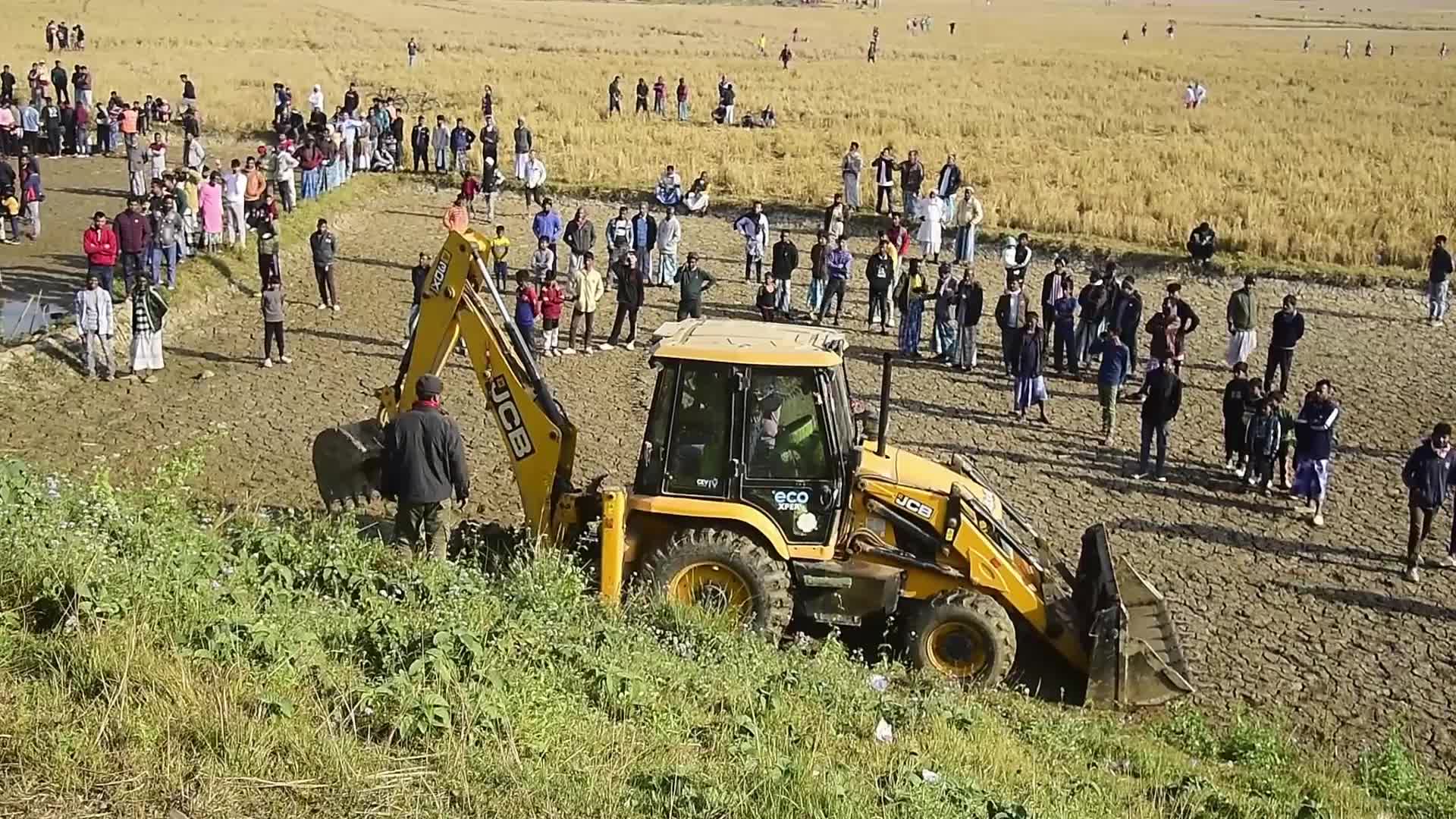 8 elephants killed after By Rajdhani Express In Assam, India 