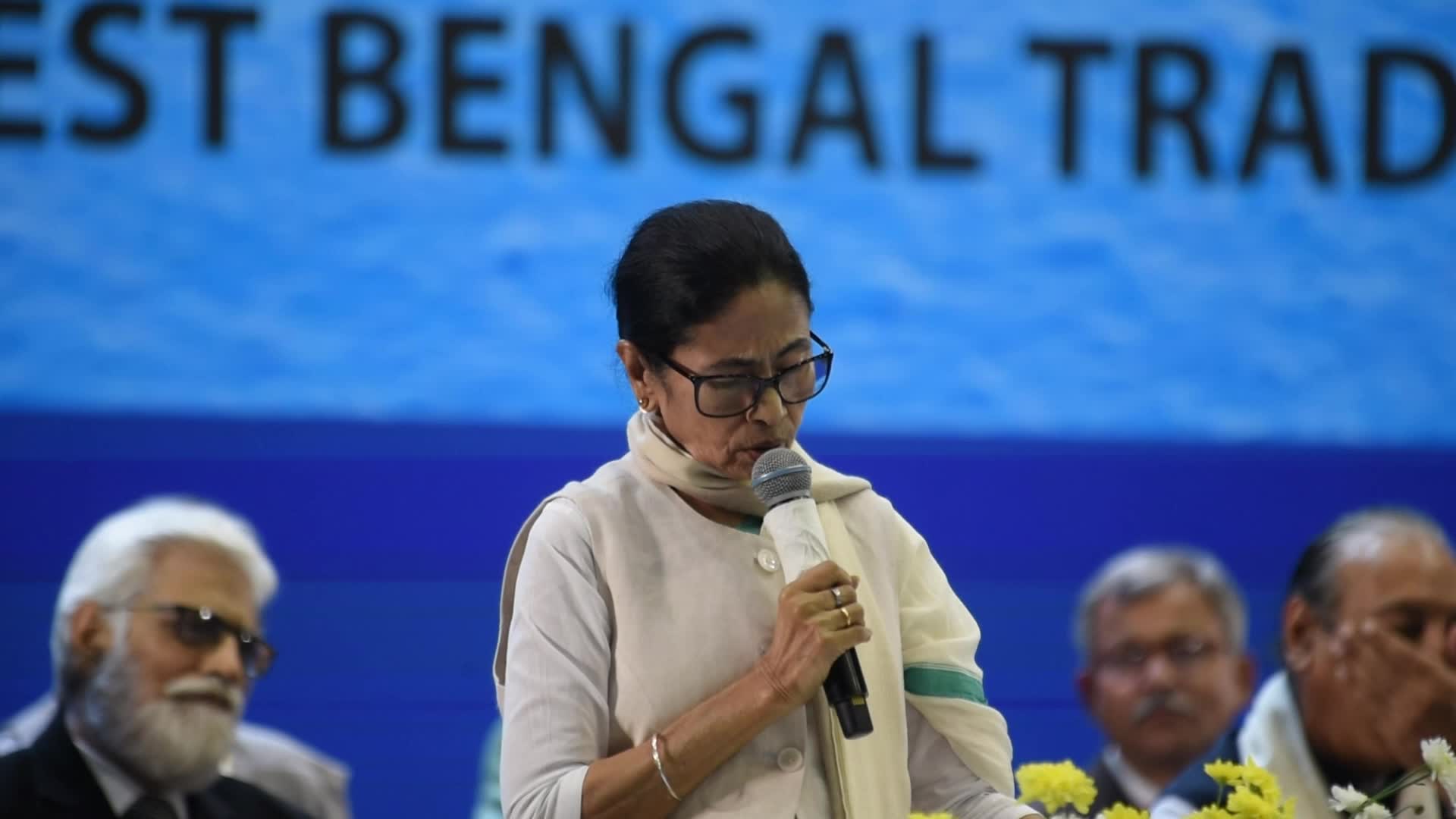 Mamata Banerjee Addresses Over 12,000 Traders at Byabasayi Sammelan Ahead of Bengal Business Conclave