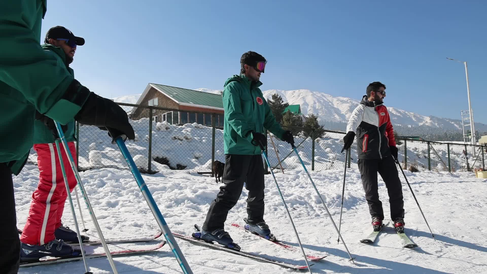 Tourists Return to Gulmarg After Pahalgam Attack, Kashmir Gears Up for New Year