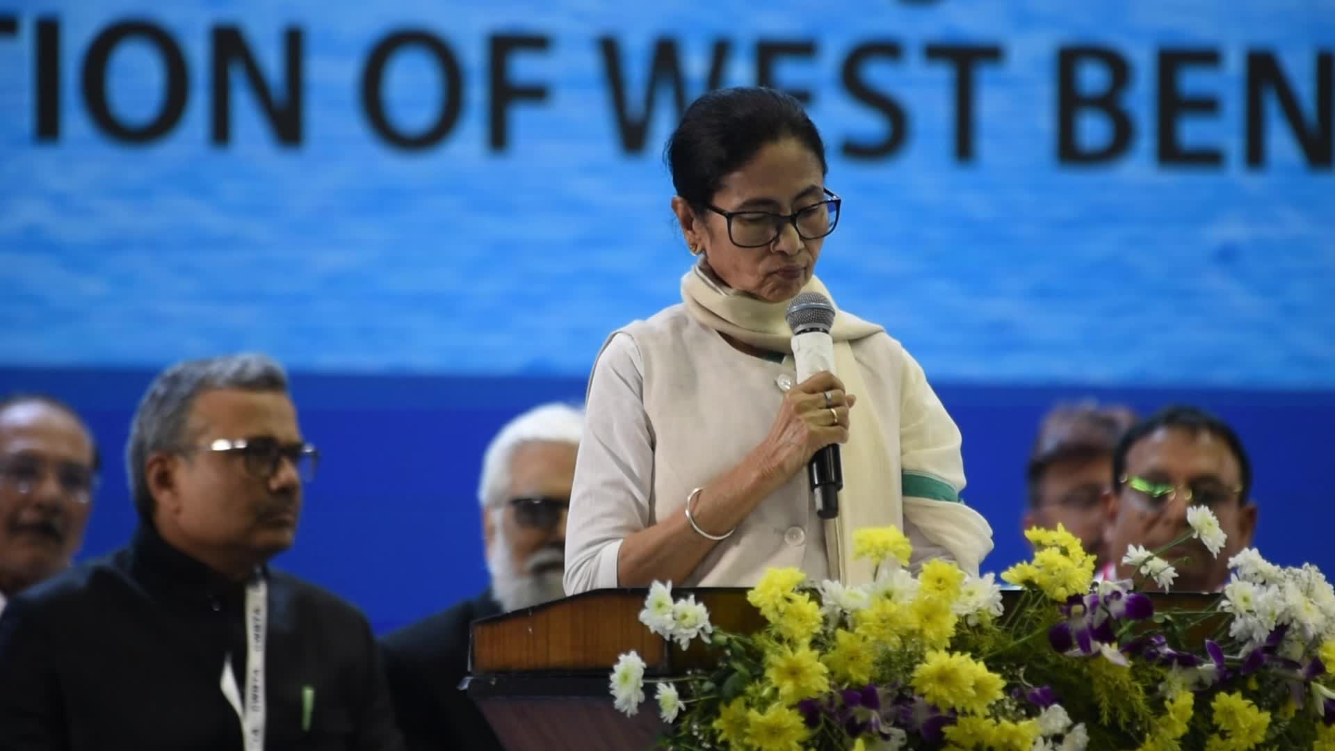 Mamata Banerjee Addresses Over 12,000 Traders at Byabasayi Sammelan Ahead of Bengal Business Conclave