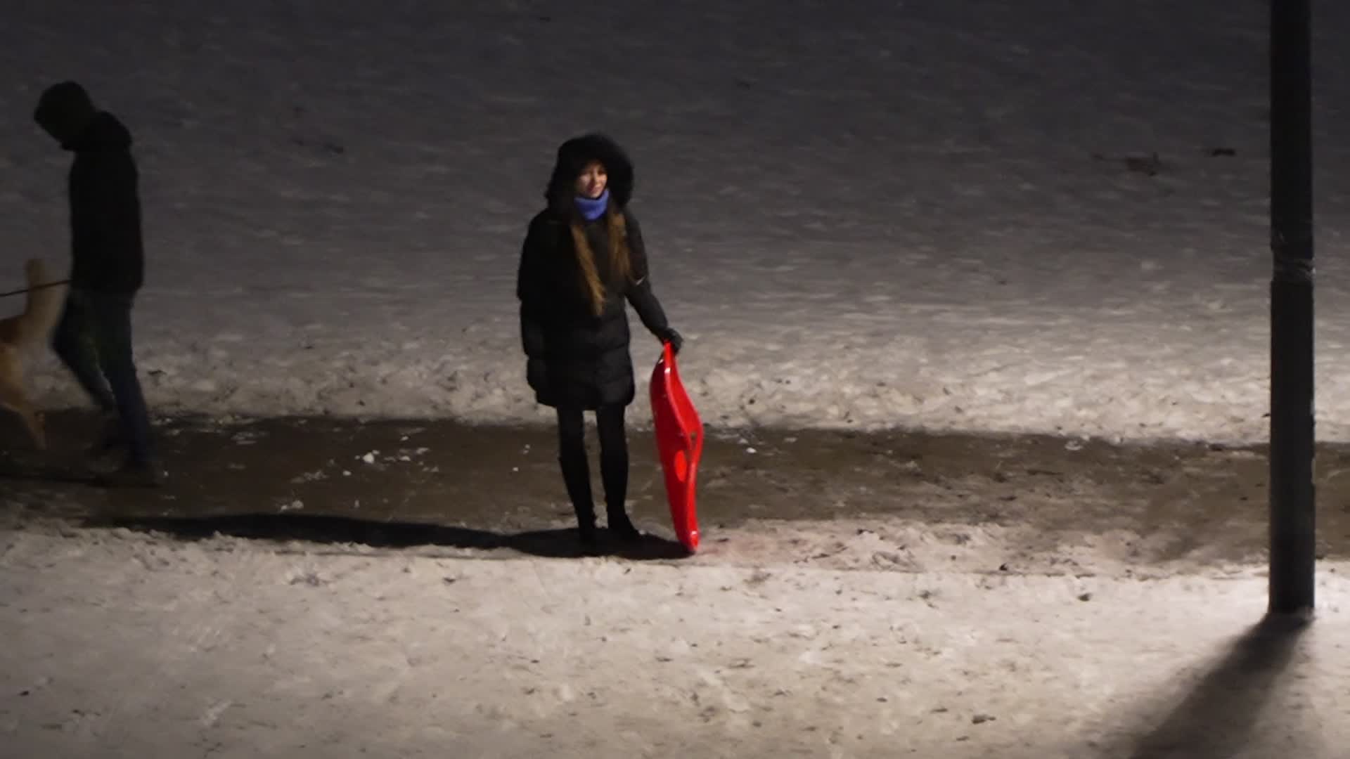 Snow alert marks new year in Poland