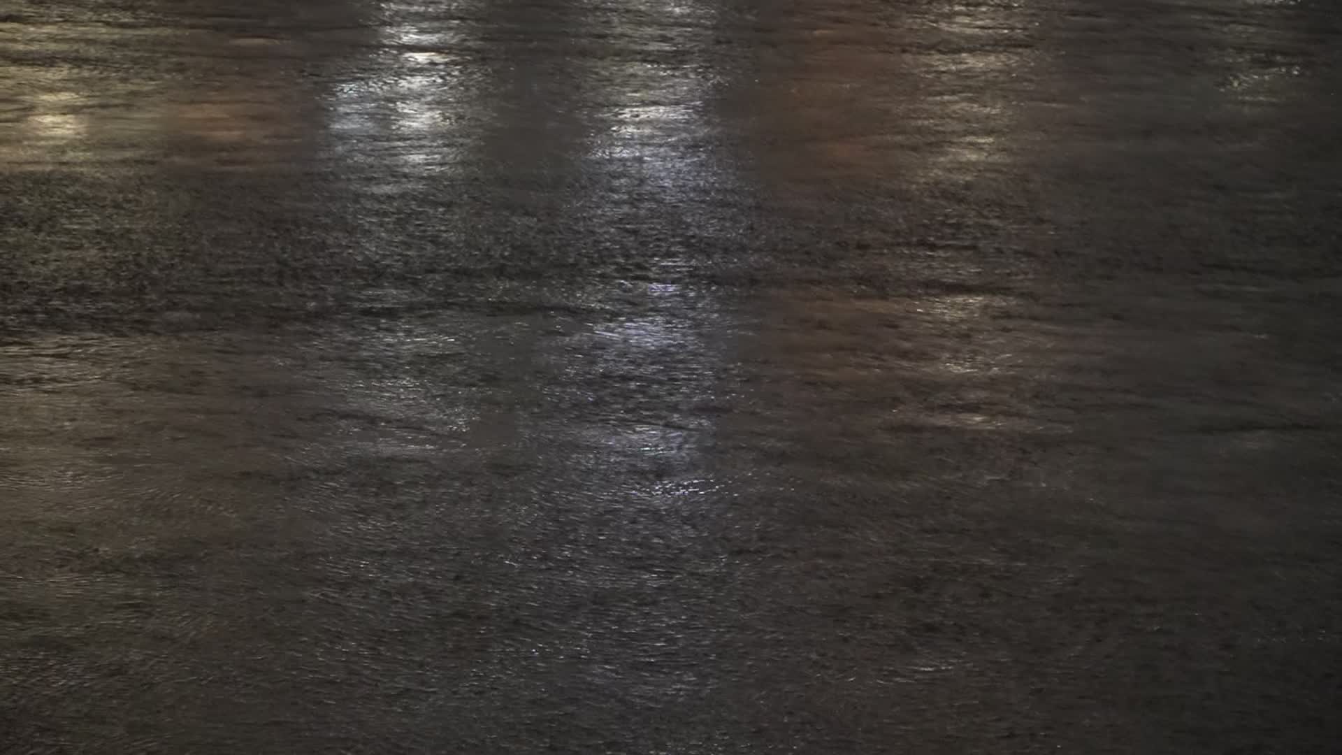 Snow alert marks new year in Poland