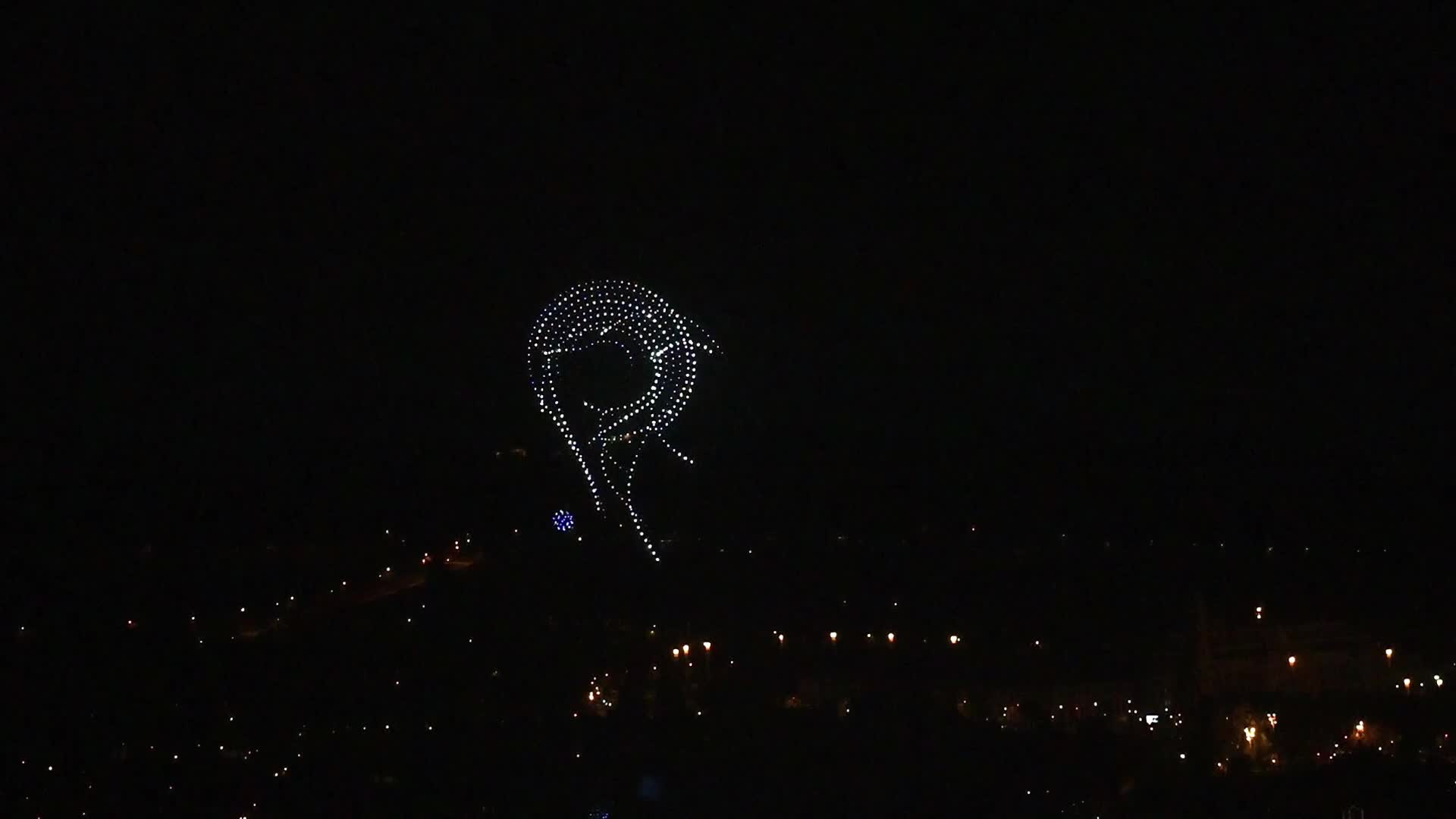 Pyrotechnics, drones and music welcome 2026 in Barcelona