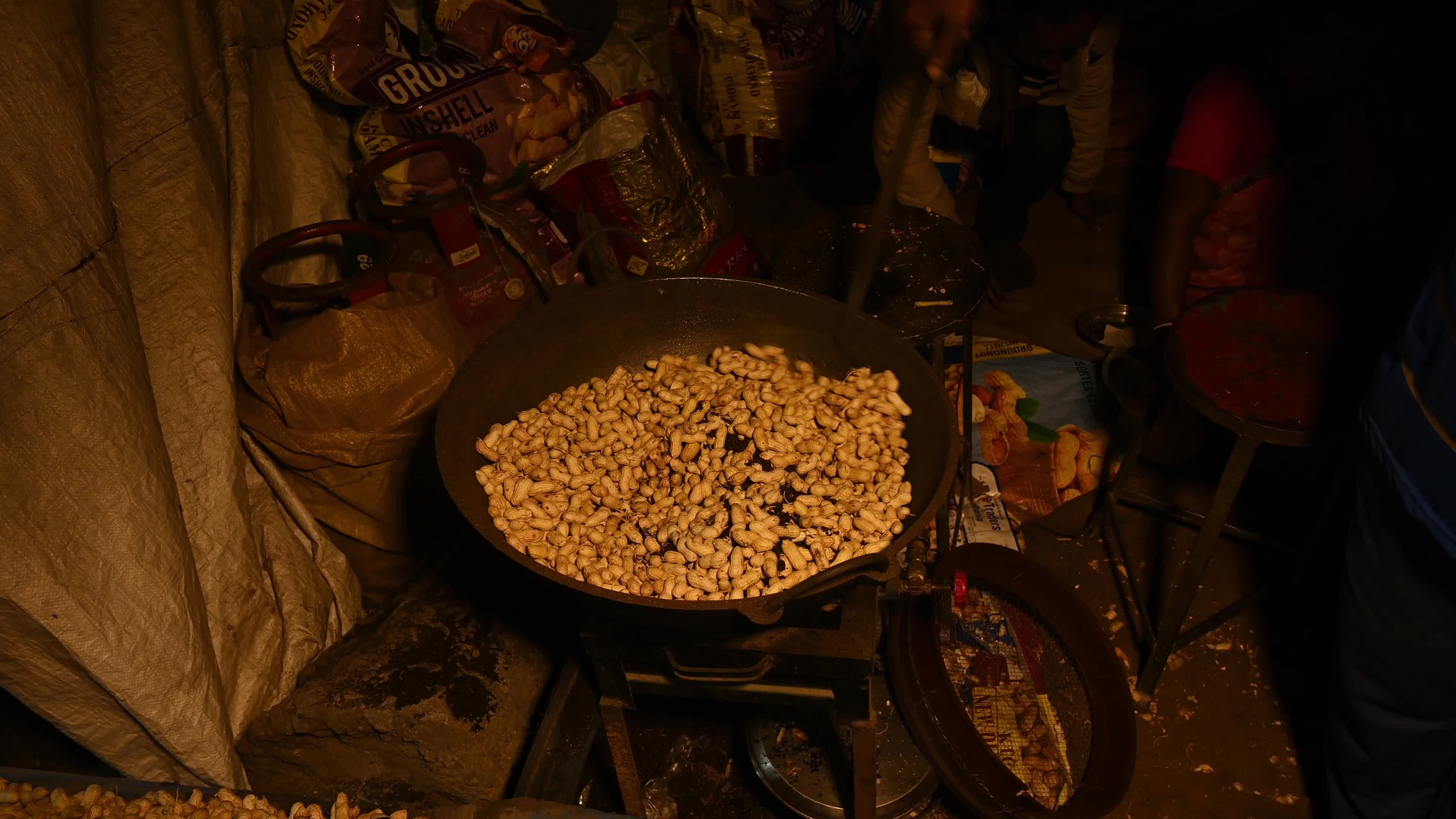 Hot Roasted Peanuts For Sale 