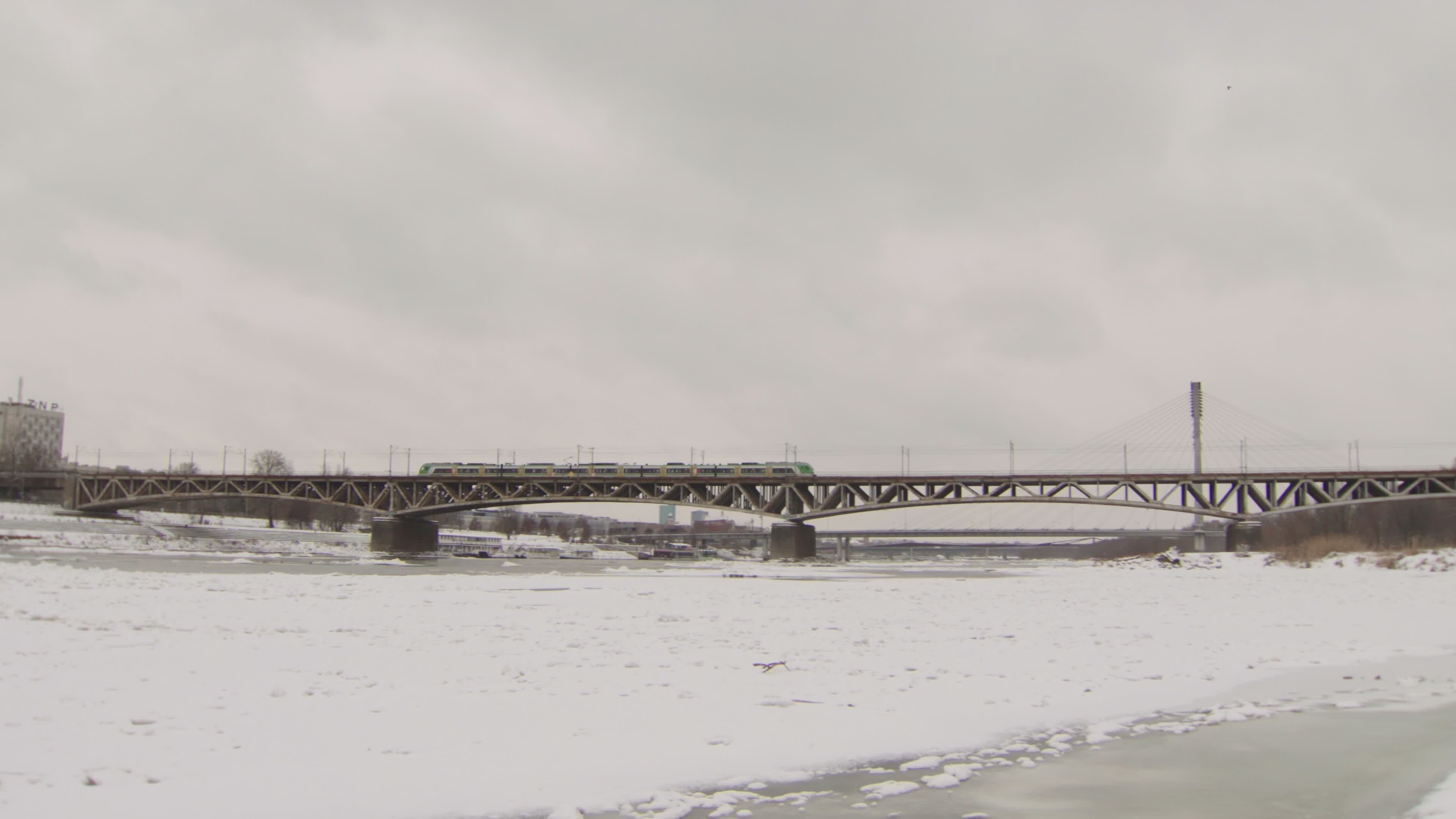 Heavy snowfall, strong winds and flood warnings issued across Poland