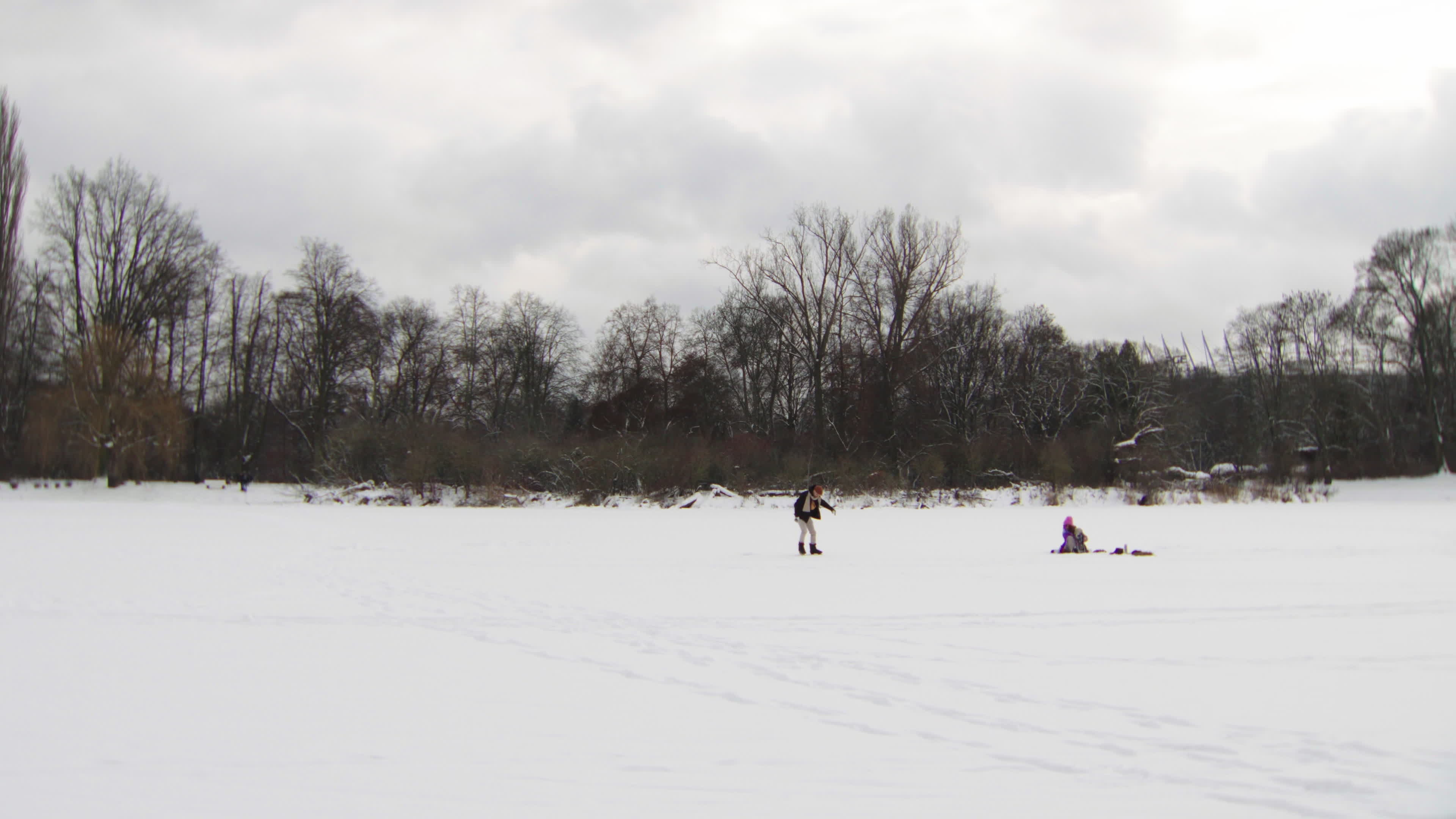 Strong winds and heavy snowfall as warnings issued across Poland