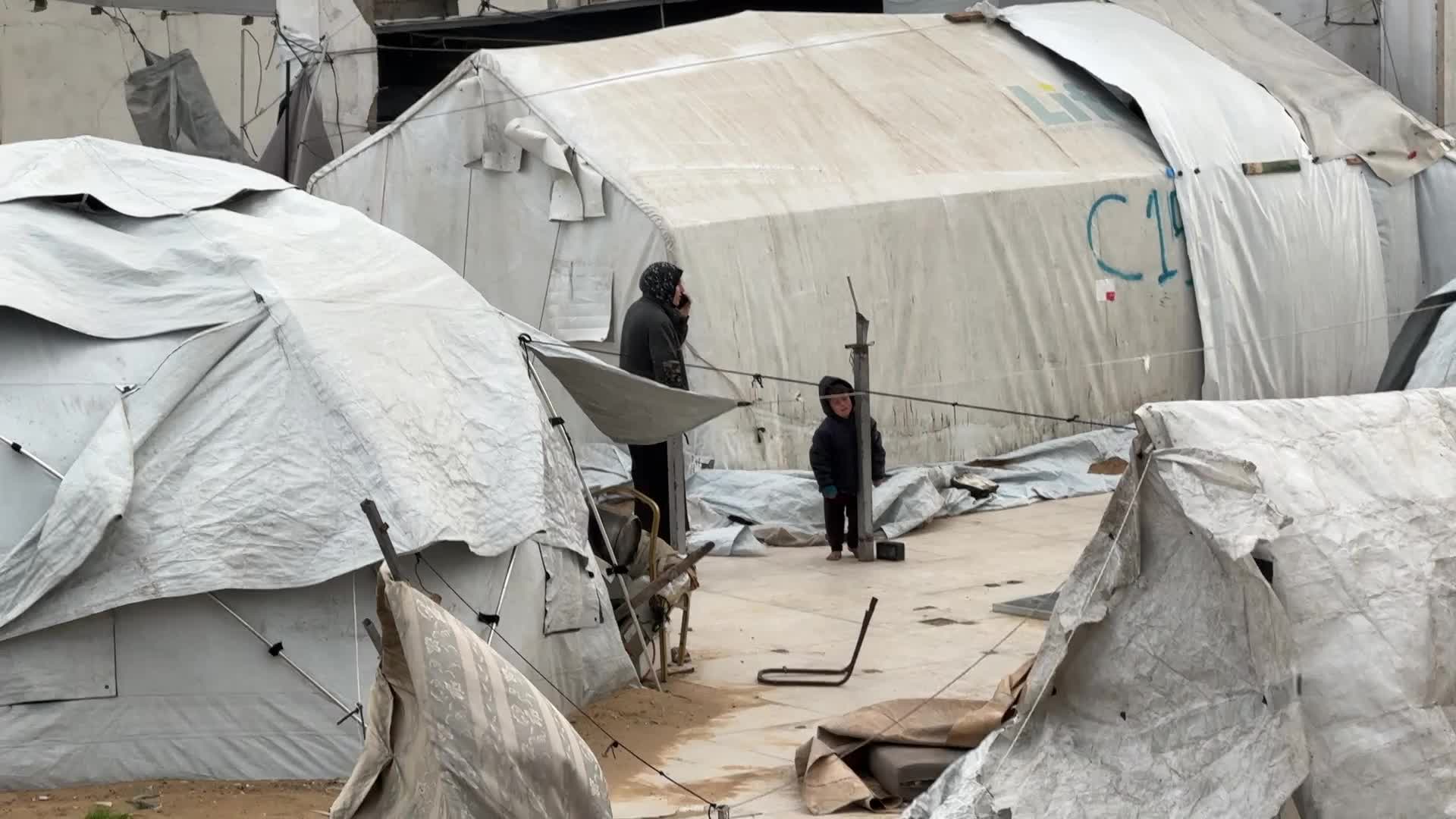 Tent Shelters Line Gaza City Shore Amid Winter Winds