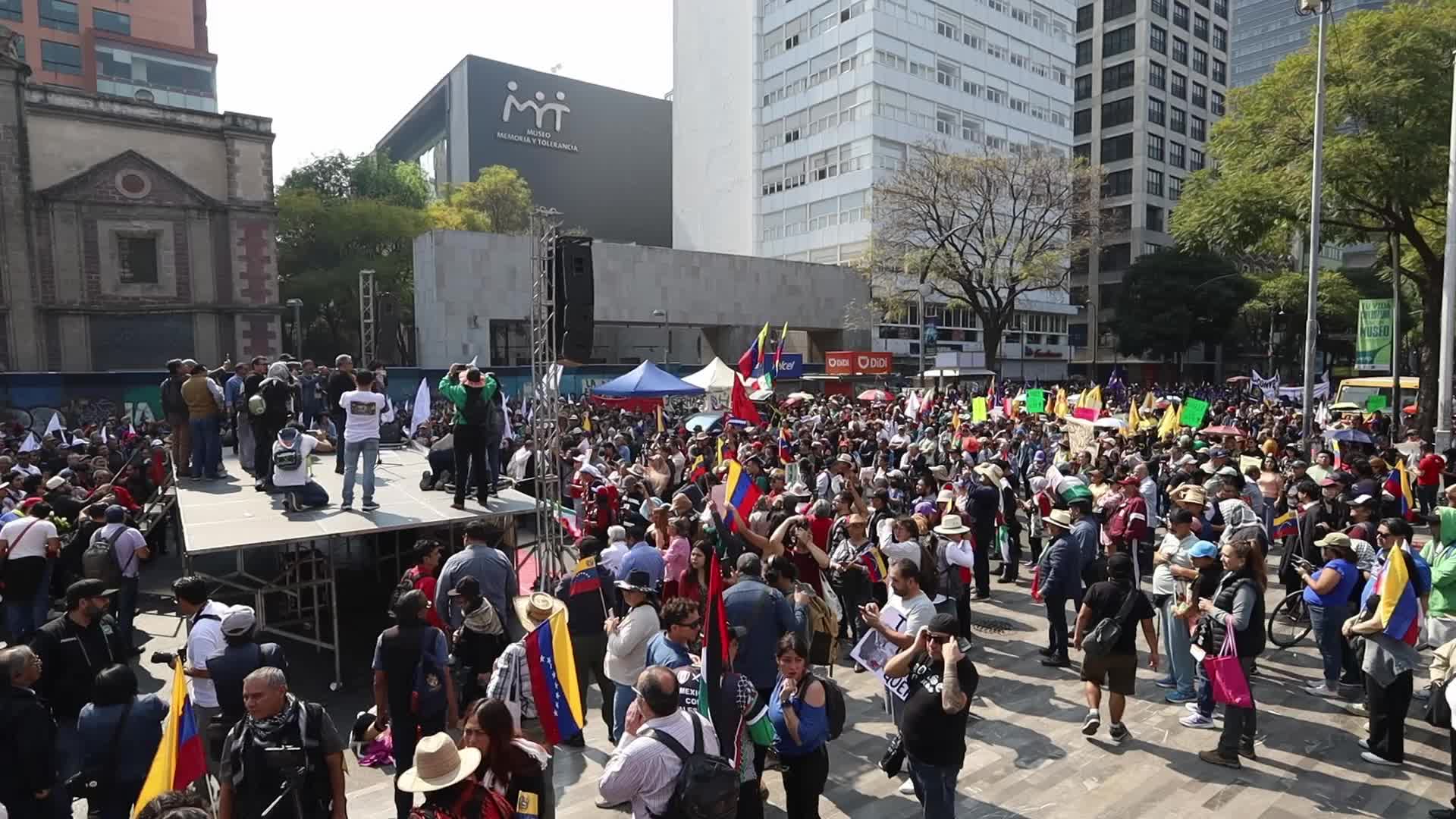 Demonstration in support of Venezuela after the capture of Nicolas Maduro.