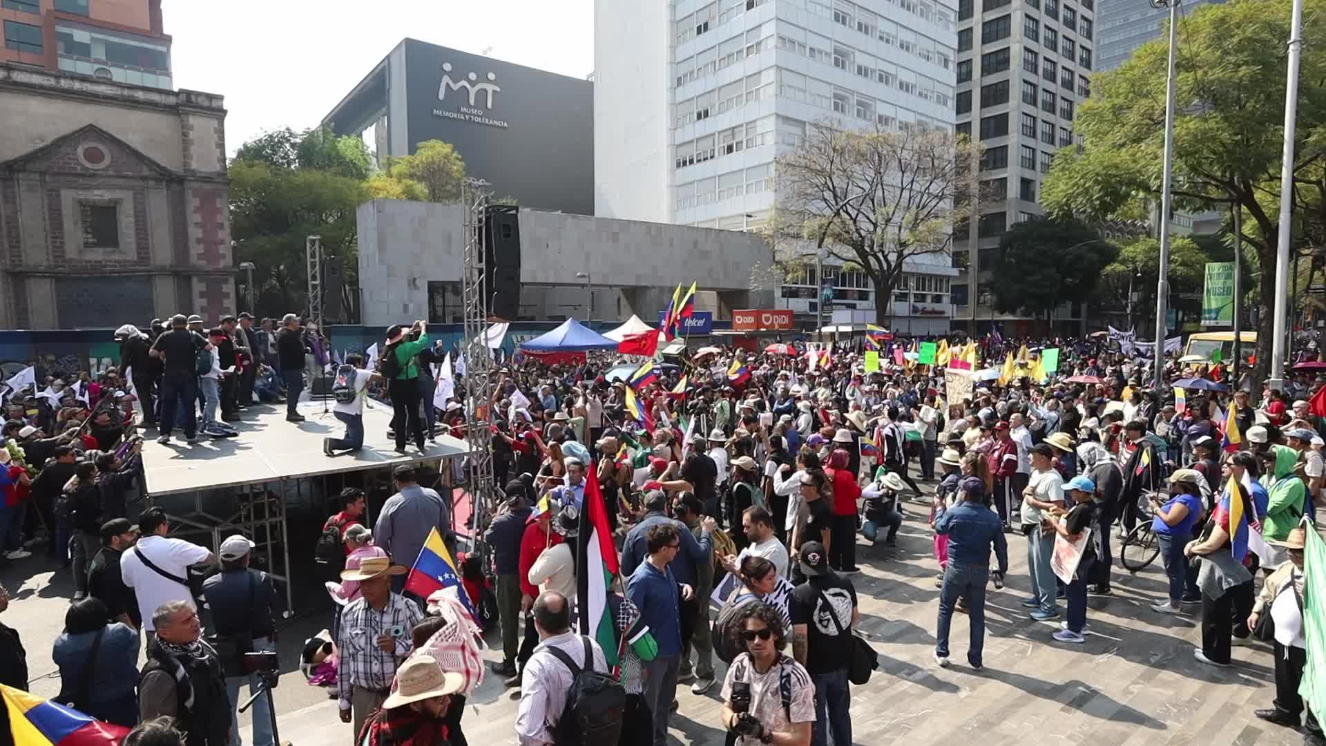 Demonstration in support of Venezuela after the capture of Nicolas Maduro.