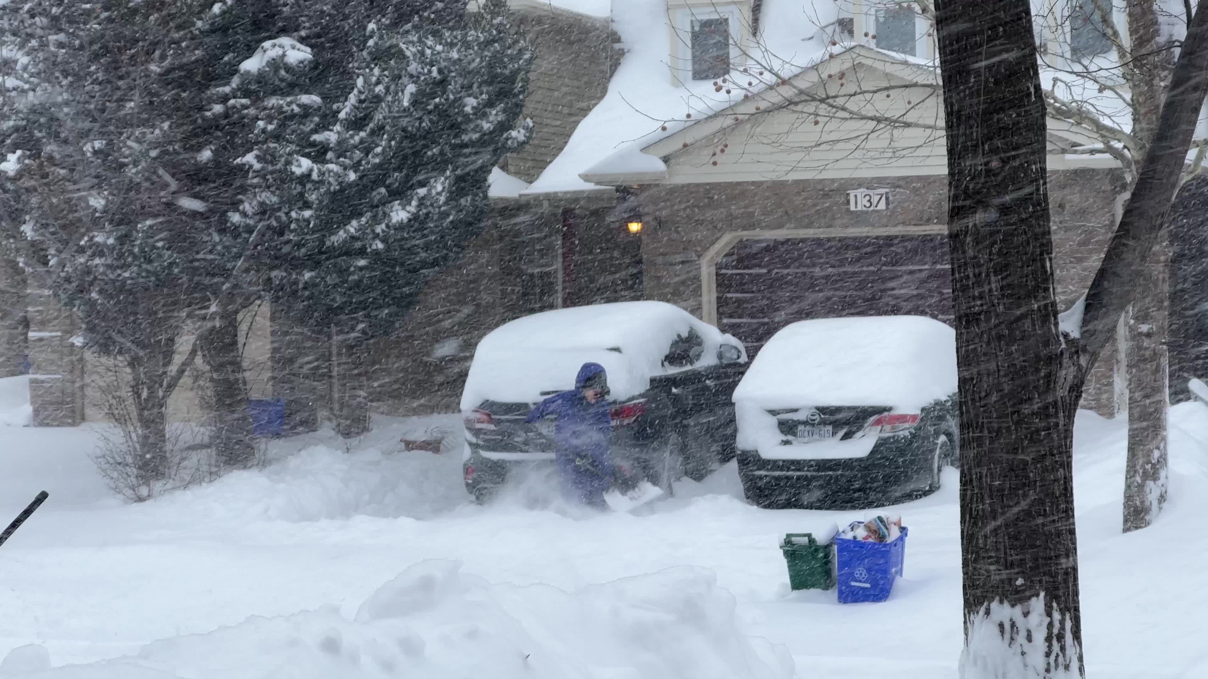 Biggest snowstorm of the winter season hits Toronto