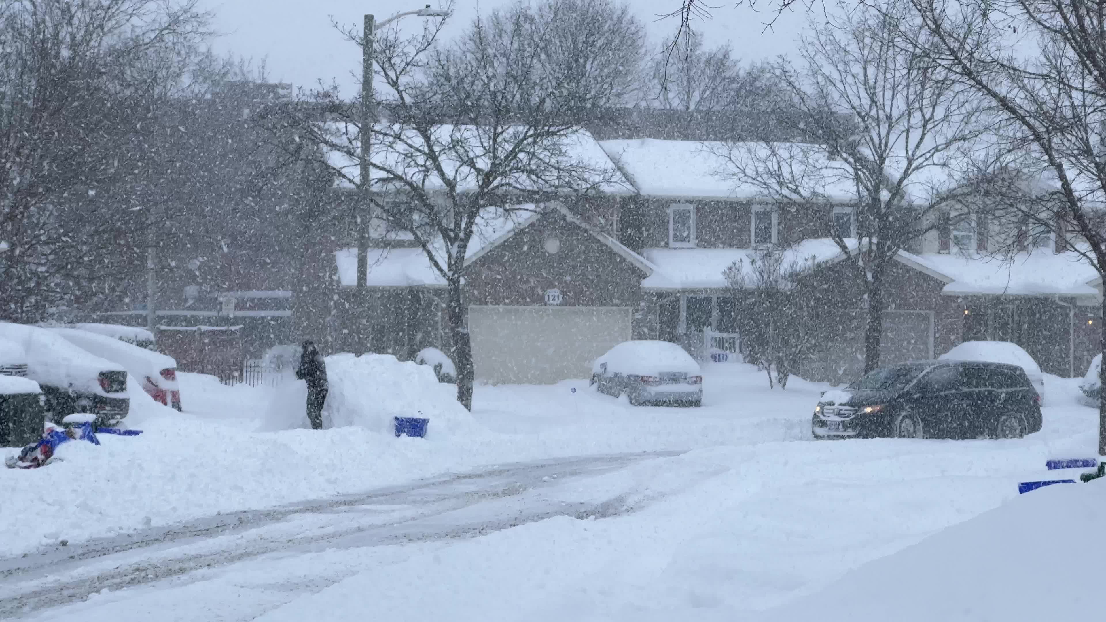 Biggest snowstorm of the winter season hits Toronto