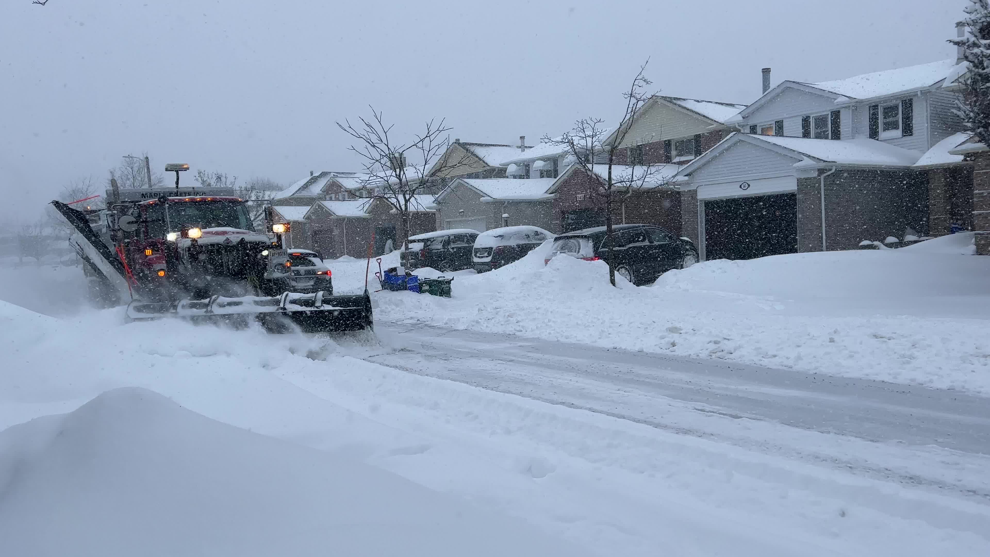 Biggest snowstorm of the winter season hits Toronto