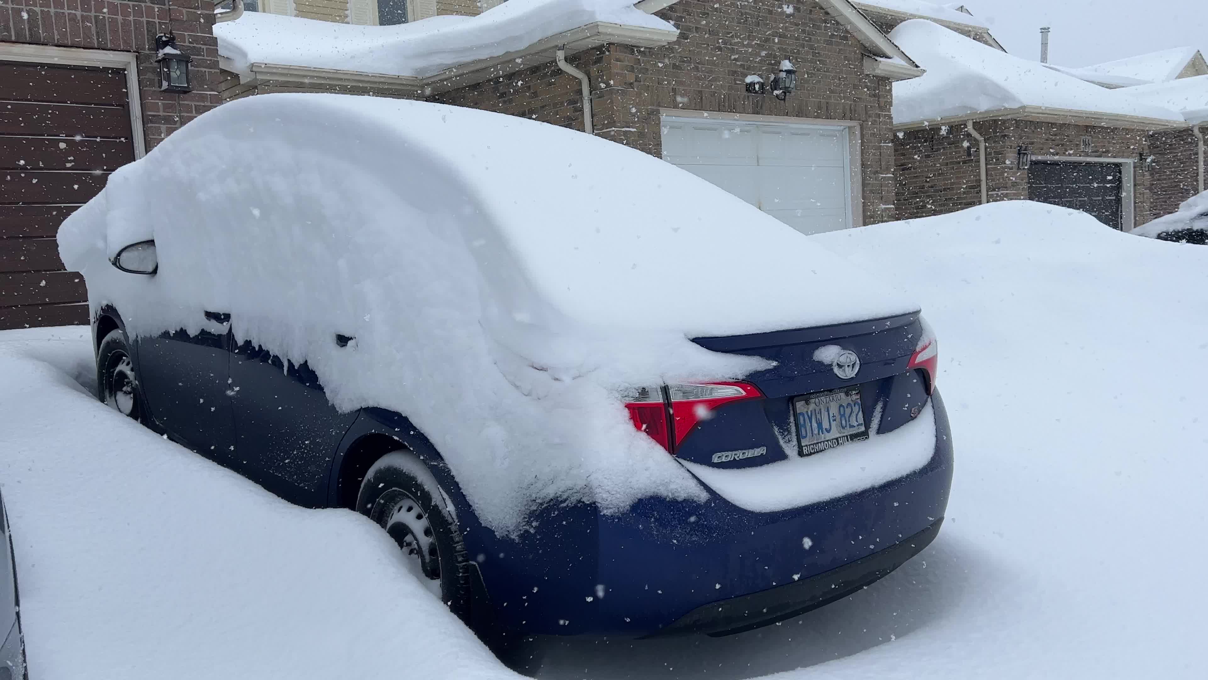 Biggest snowstorm of the winter season hits Toronto