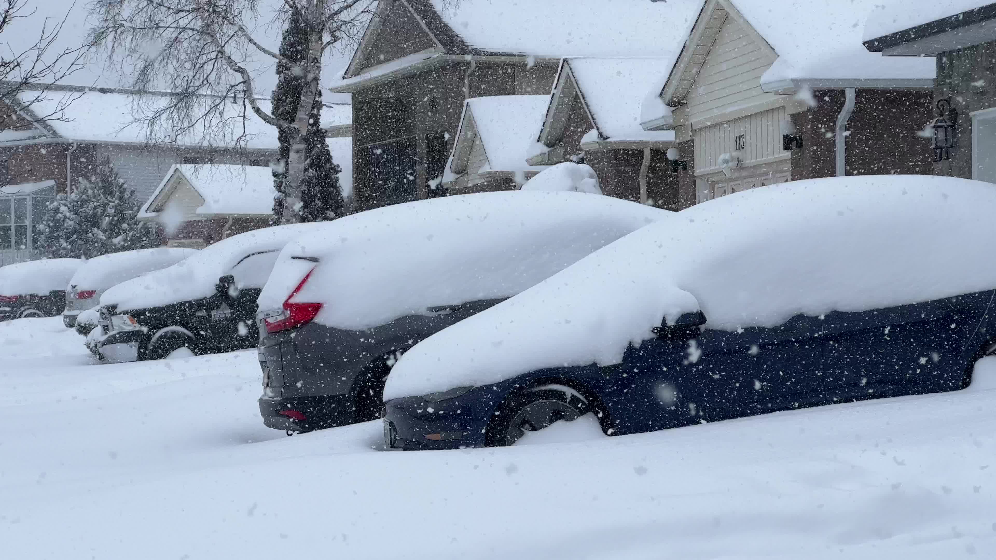 Biggest snowstorm of the winter season hits Toronto
