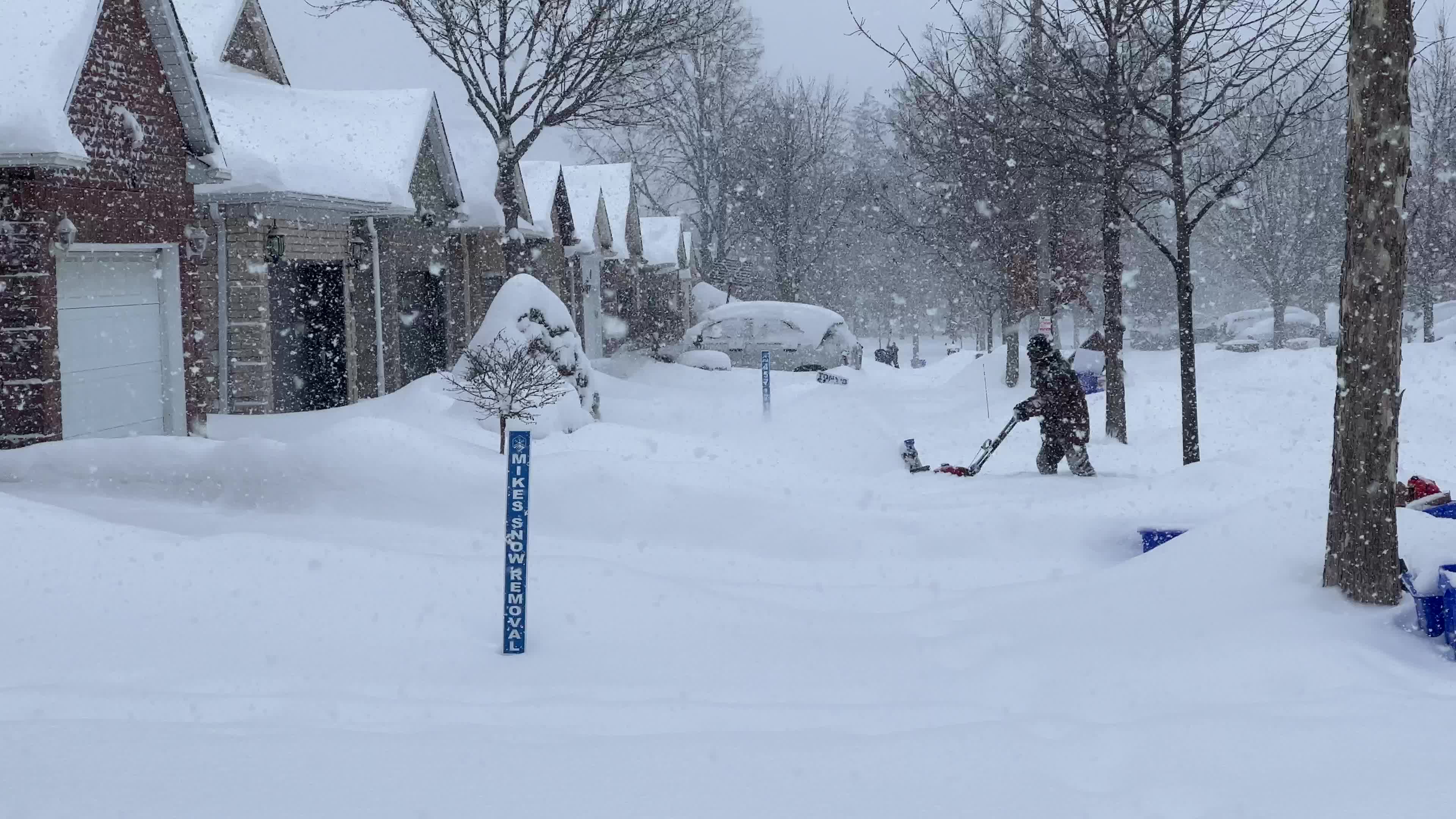 Biggest snowstorm of the winter season hits Toronto