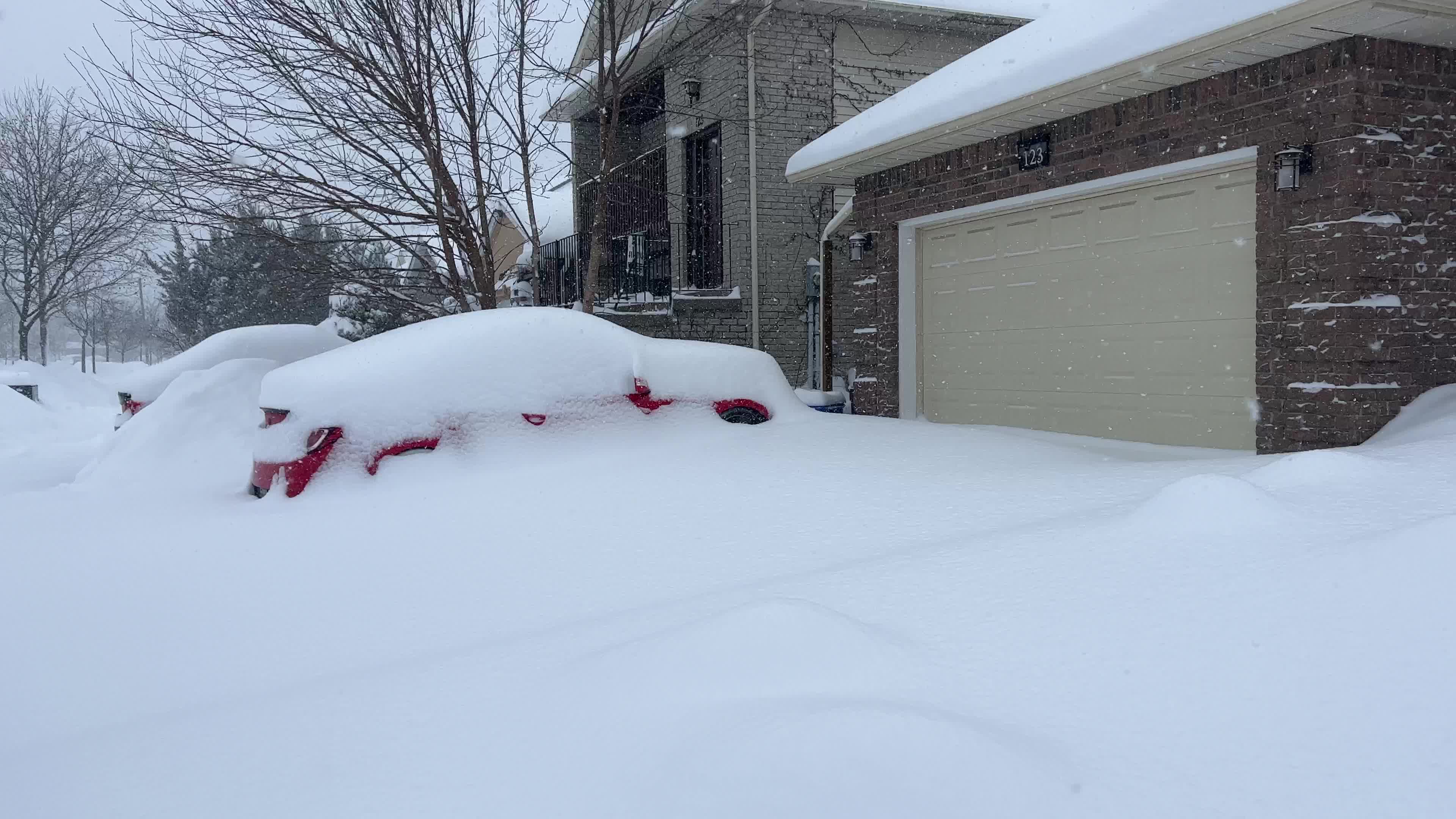 Biggest snowstorm of the winter season hits Toronto
