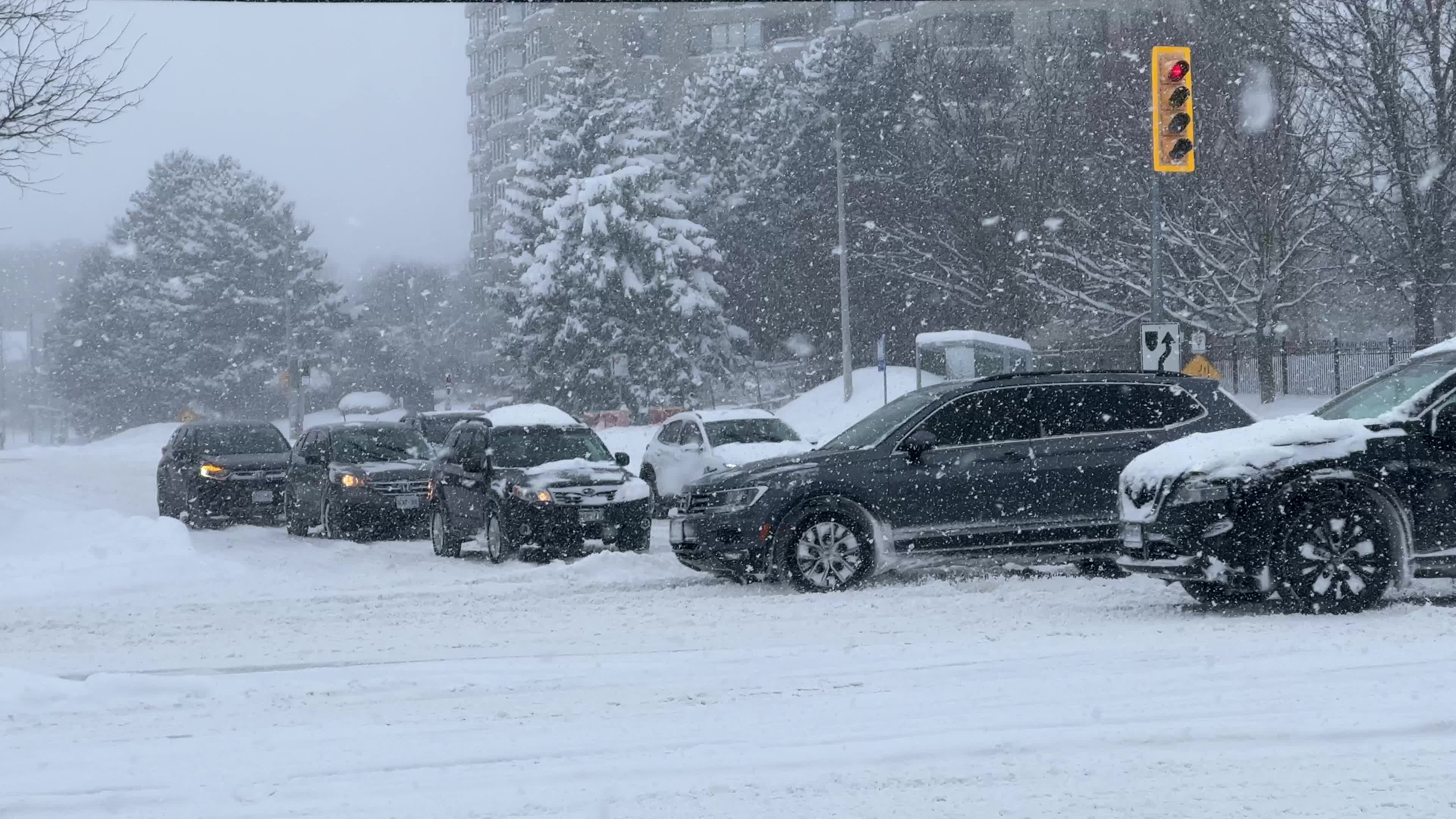Biggest snowstorm of the winter season hits Toronto