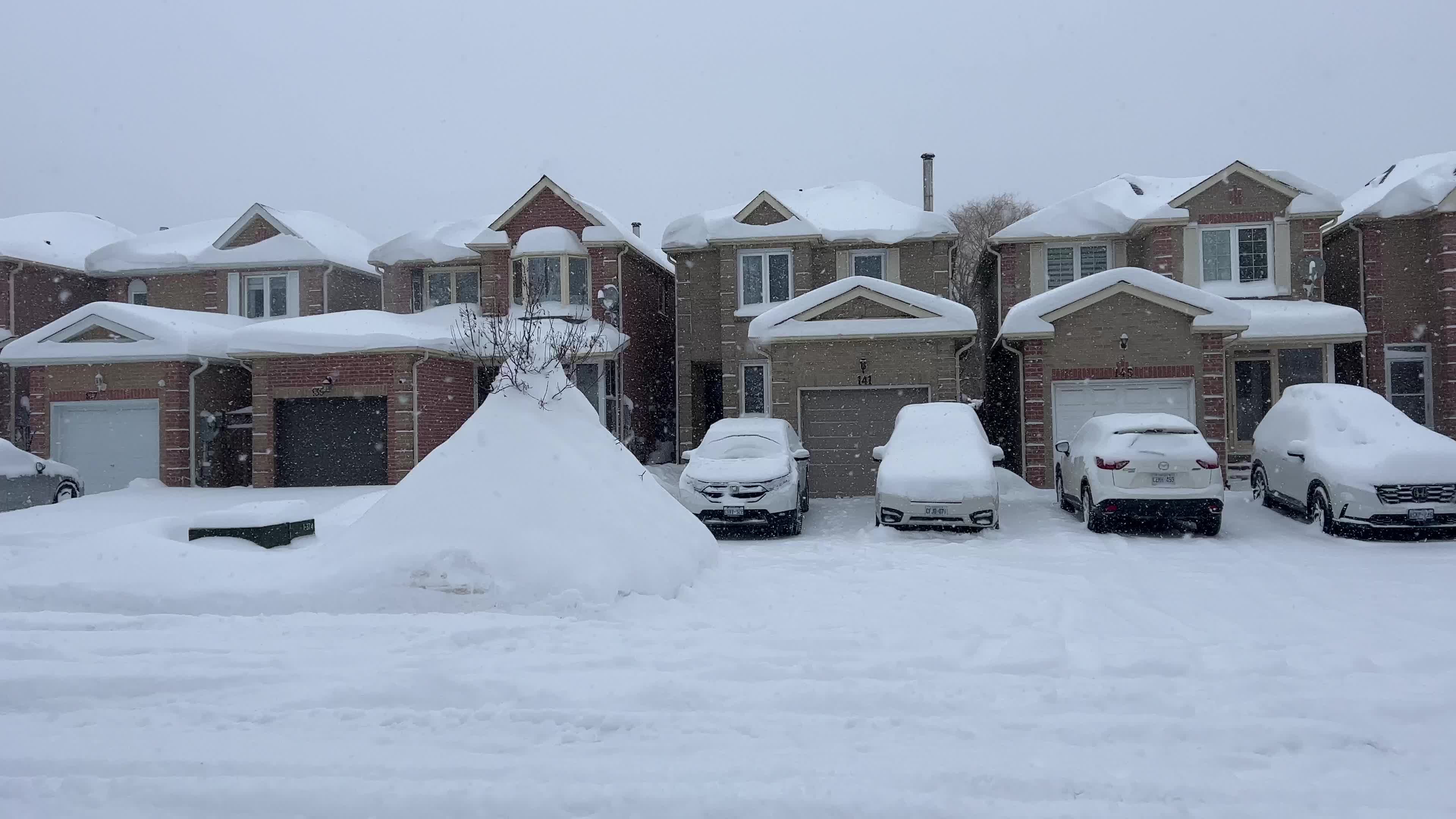 Biggest snowstorm of the winter season hits Toronto