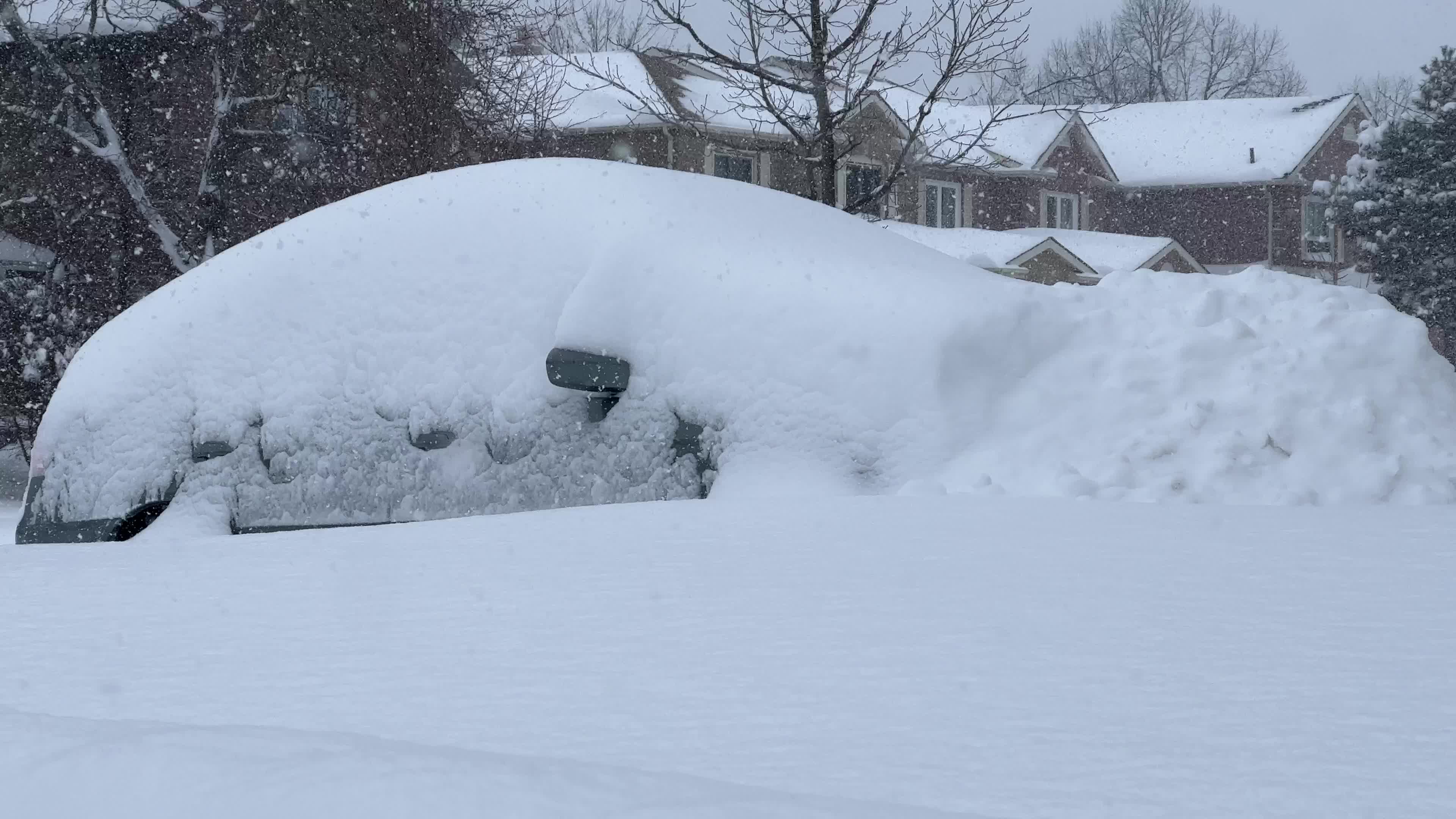 Biggest snowstorm of the winter season hits Toronto