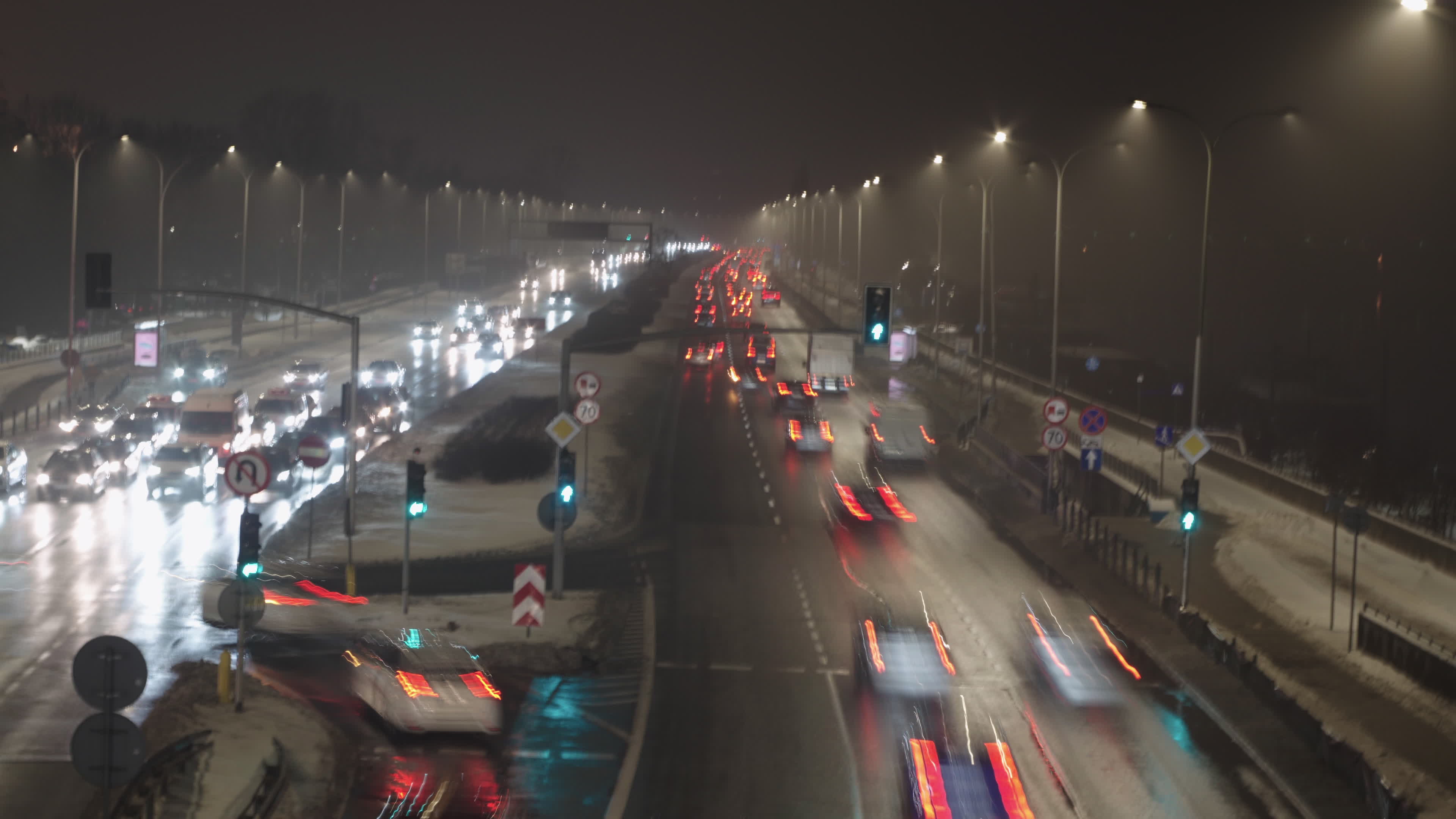 Freezing rain and ice cause major disruptions across Poland