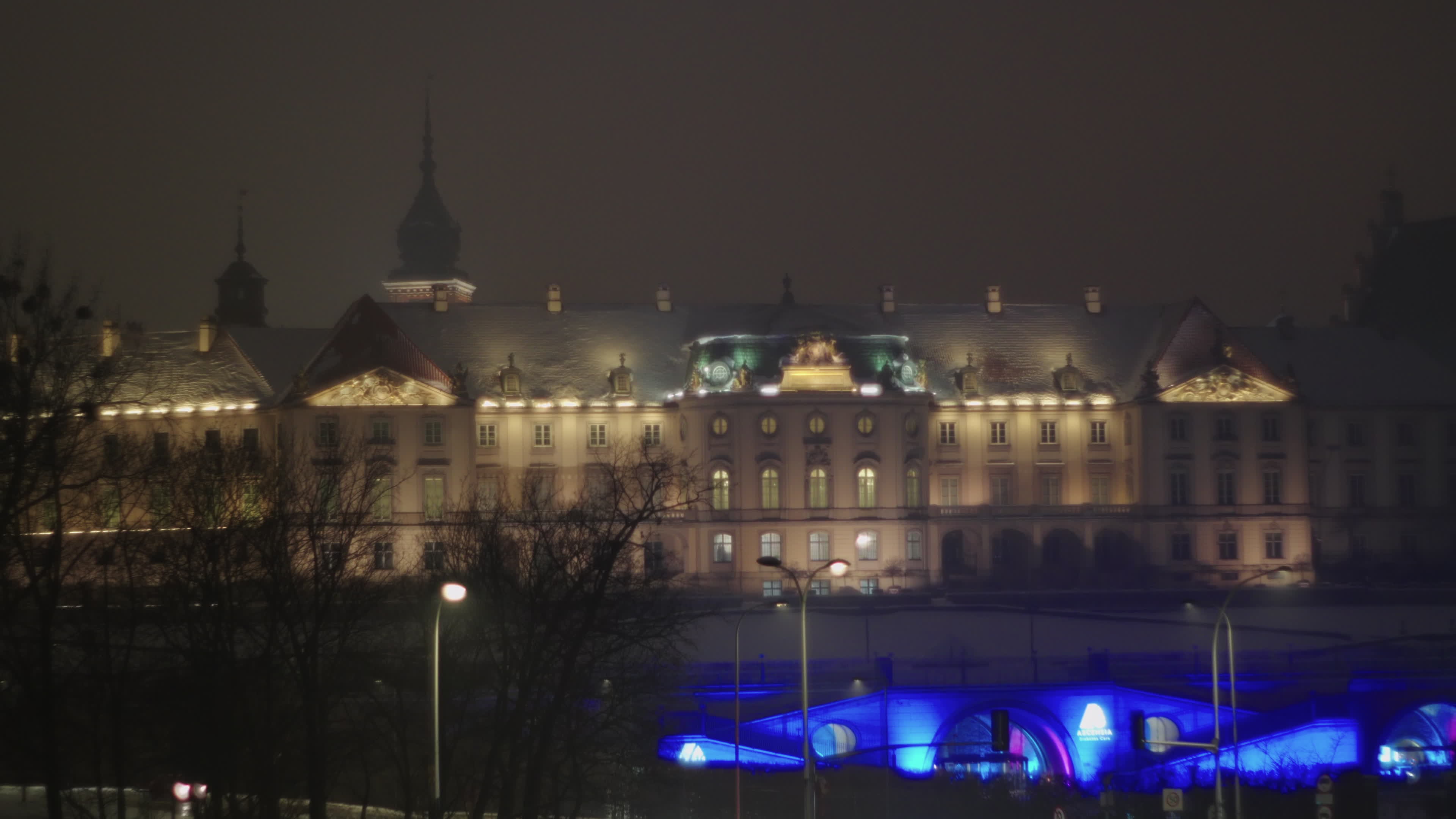 Freezing rain and ice cause major disruptions across Poland