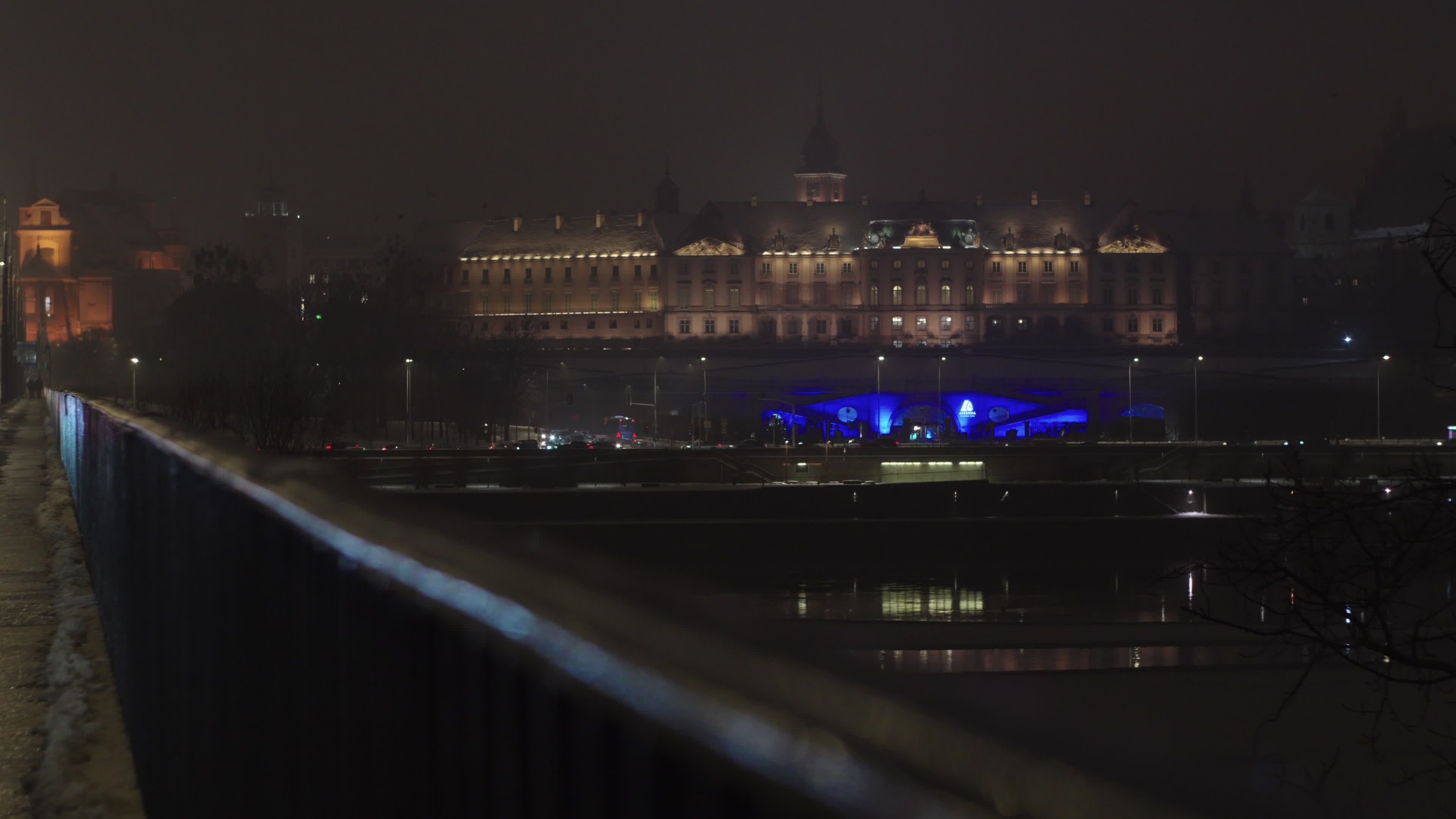 Freezing rain and ice cause major disruptions across Poland
