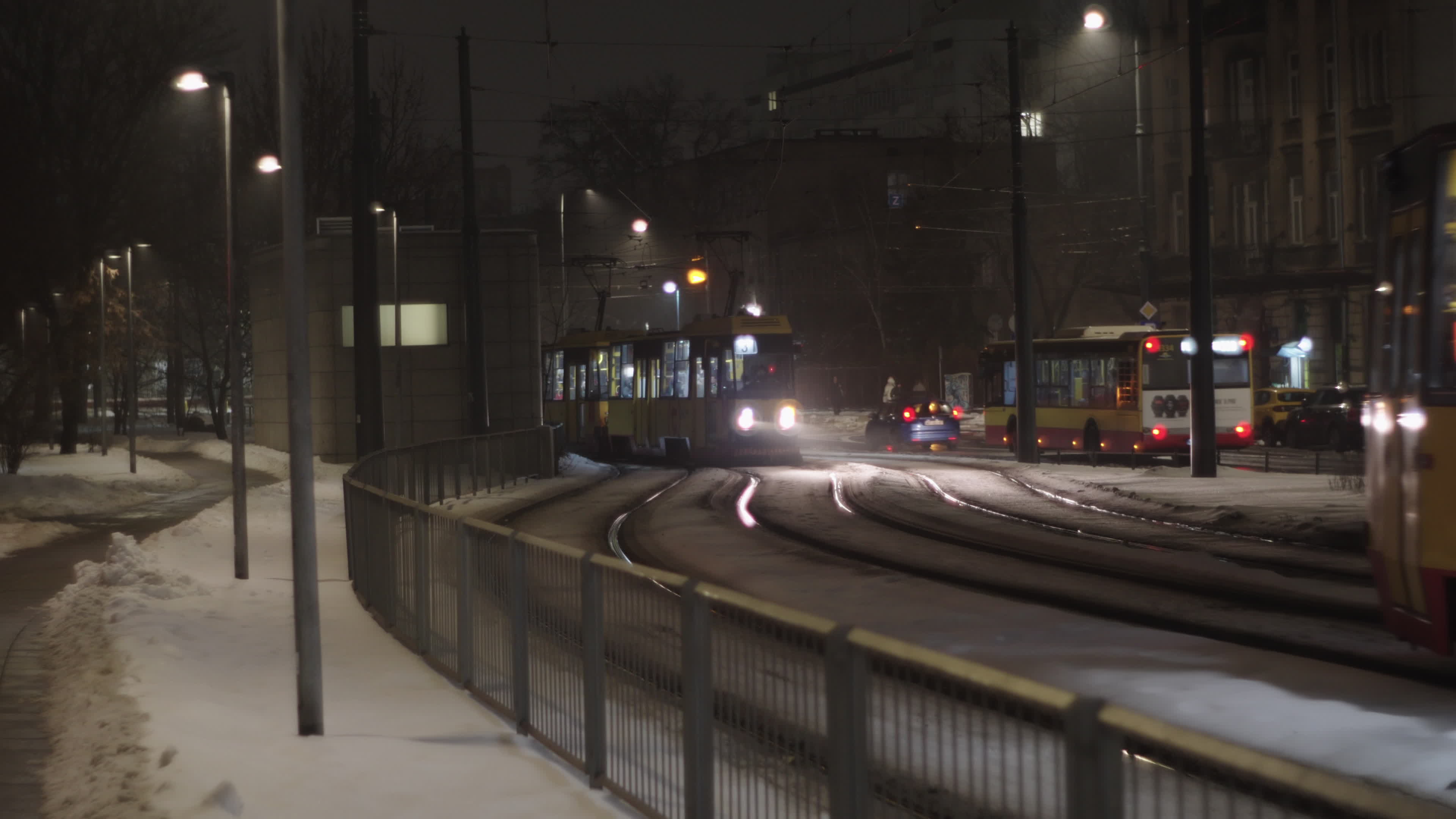 Freezing rain and ice cause major disruptions across Poland