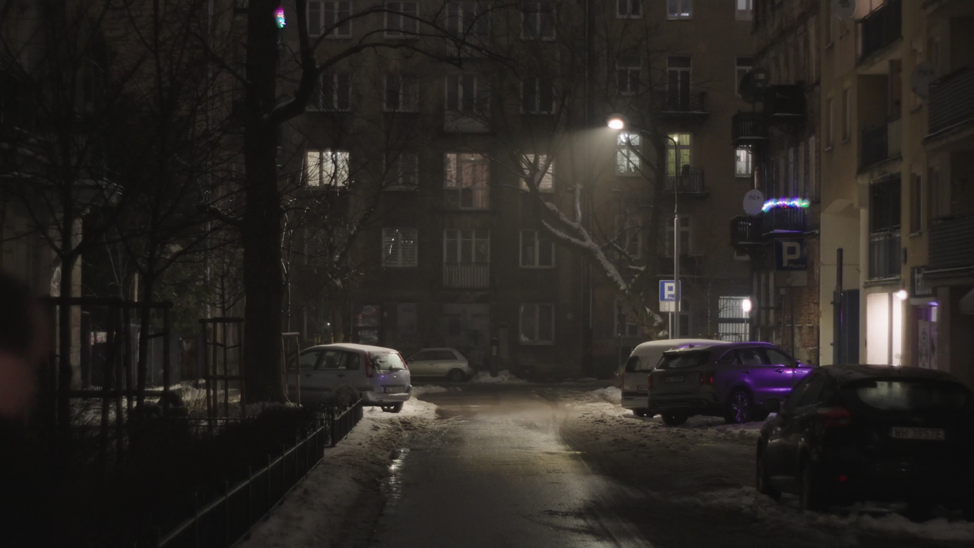 Freezing rain and ice cause major disruptions across Poland