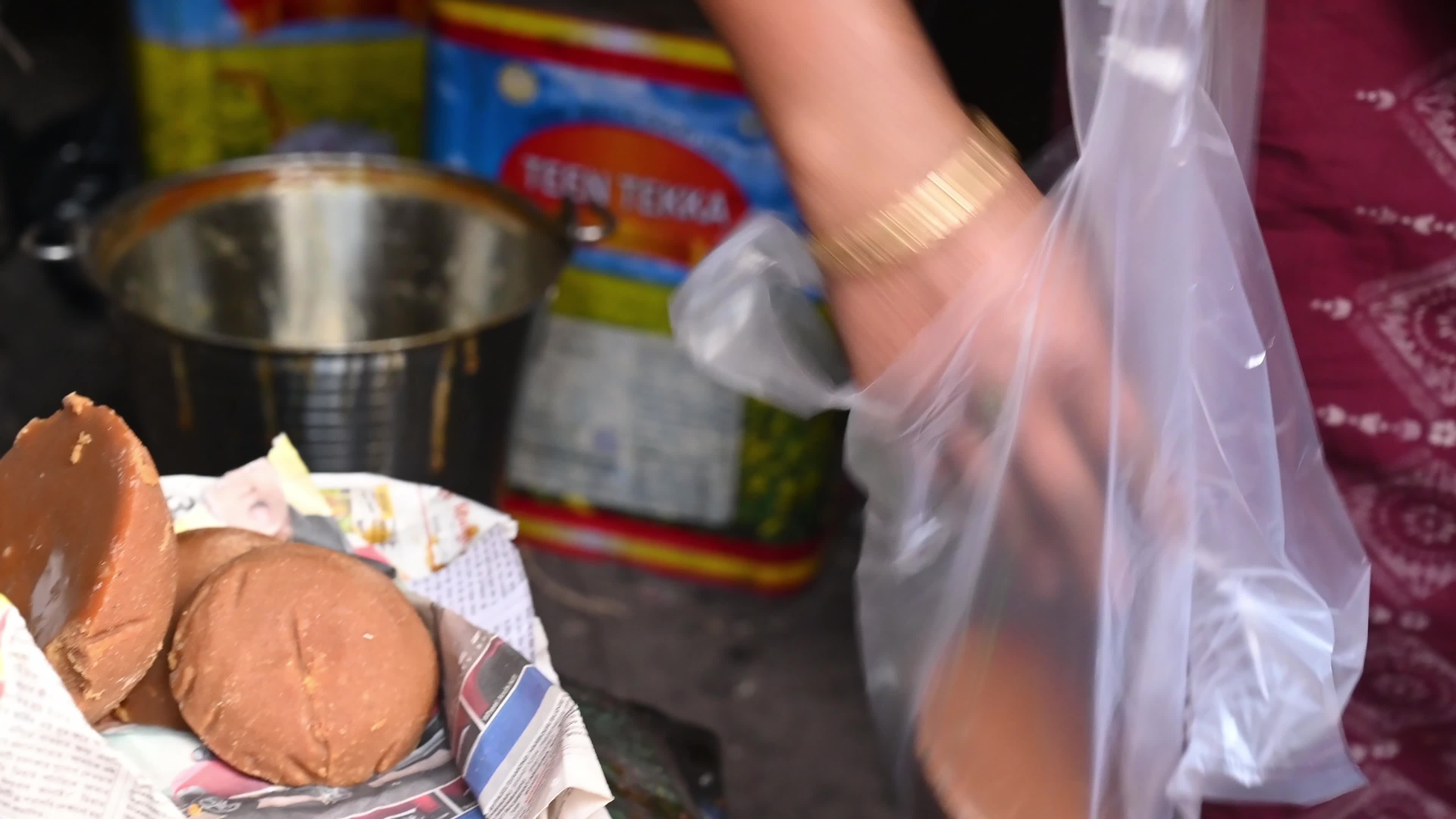 Date palm jaggery production in West Bengal - Making 