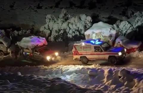 Over 1,500 people rescued after heavy snowfall in KP’s Tirah Valley; rescue operations continue