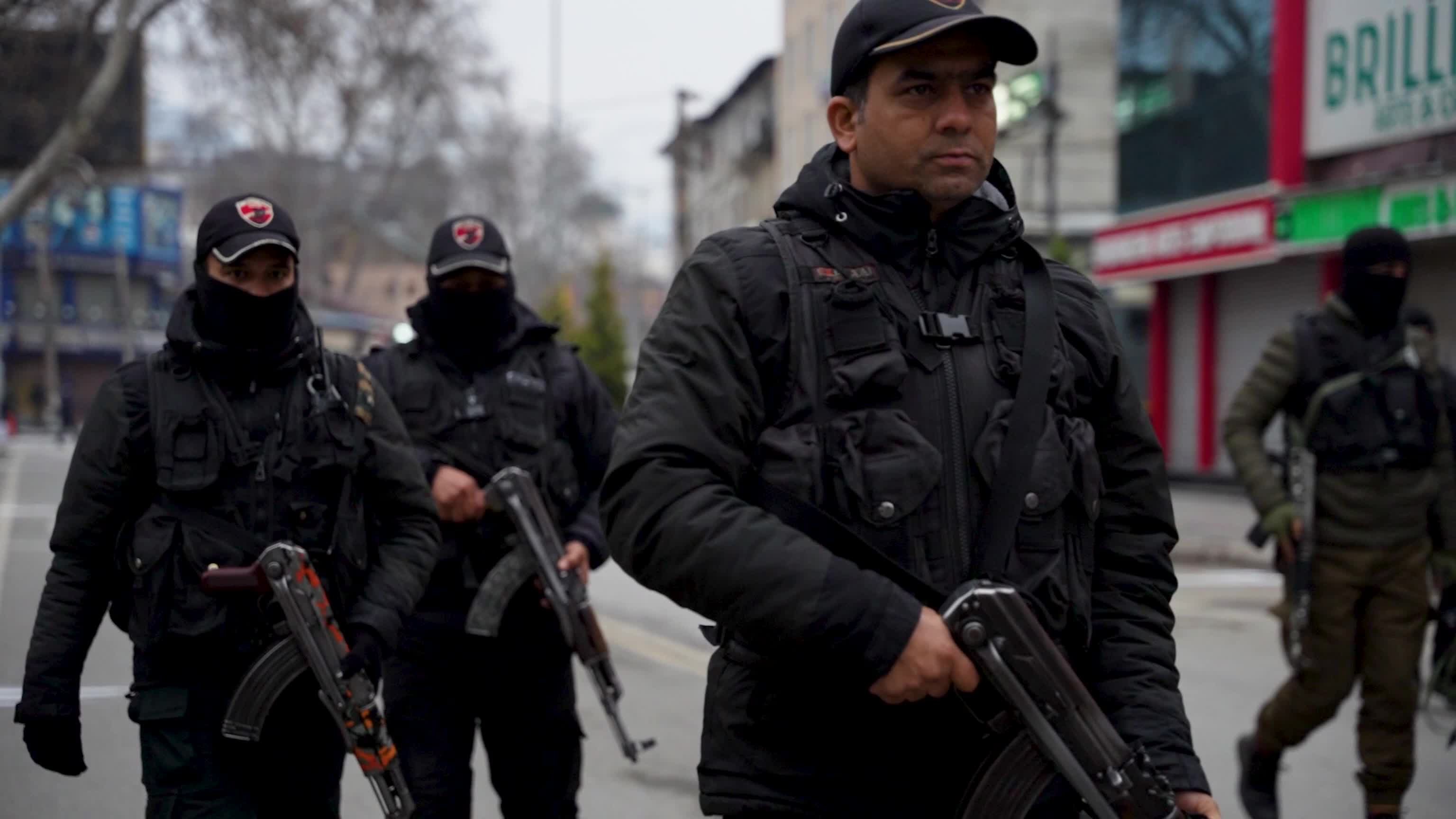 India's 77th republic day celebrated in Kashmir