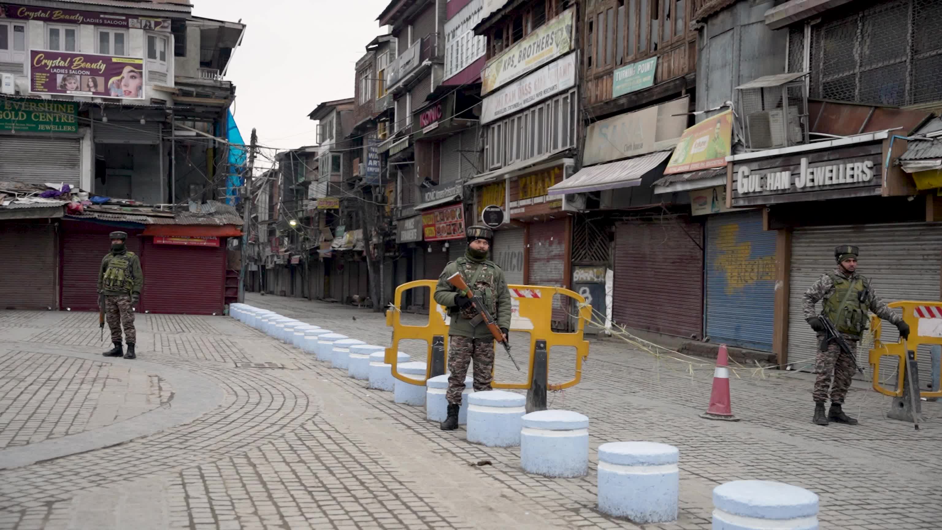 India's 77th republic day celebrated in Kashmir.