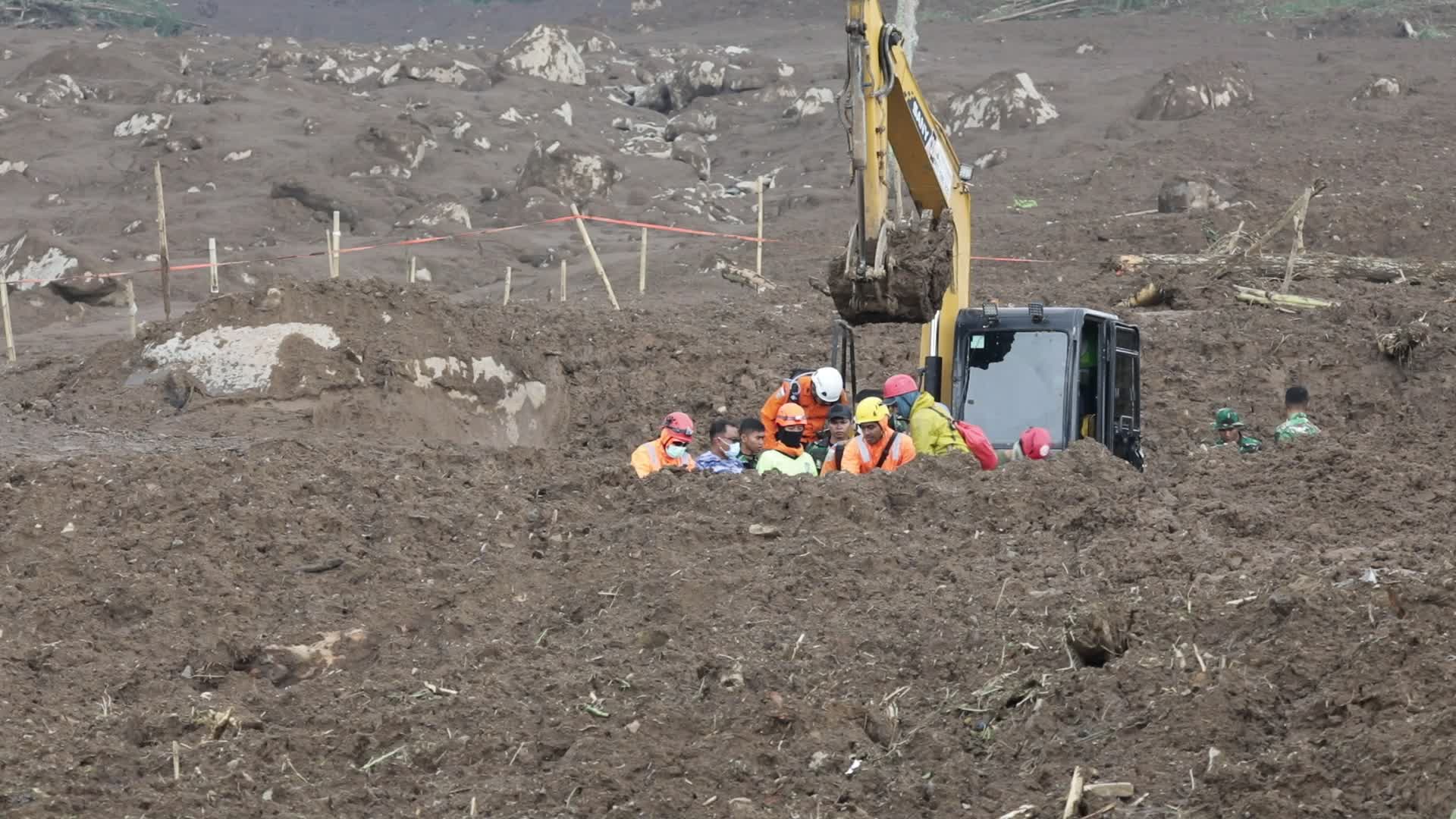 Indonesia landslide death toll rises to 17, dozens missing