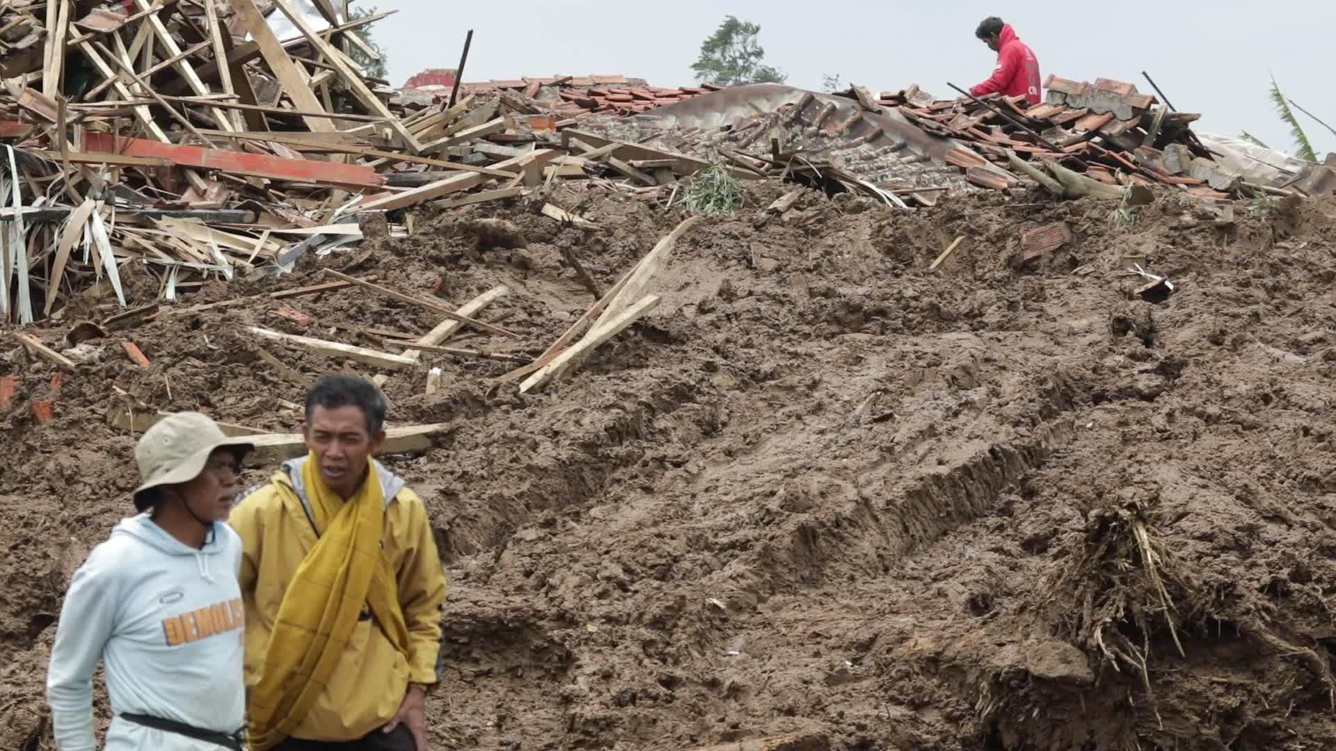 Indonesia landslide death toll rises to 17, dozens missing