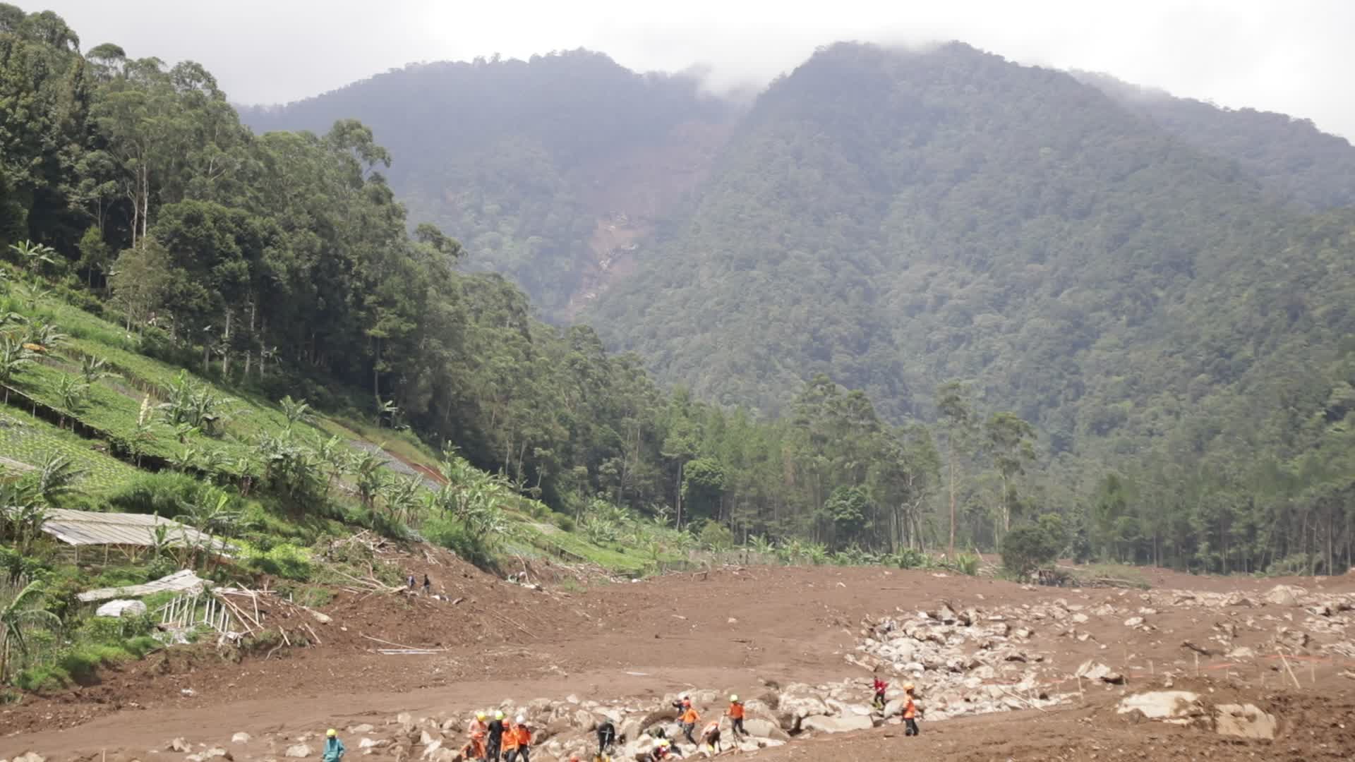 Indonesia landslide death toll rises to 17, dozens missing