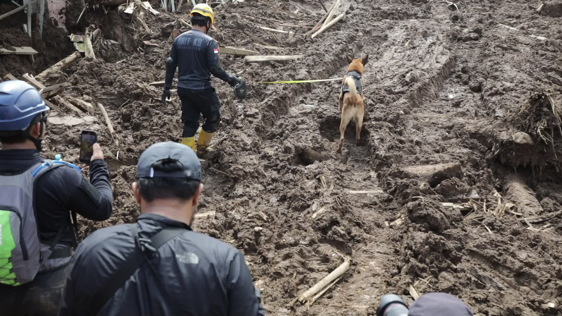 Indonesia landslide death toll rises to 17, dozens missing