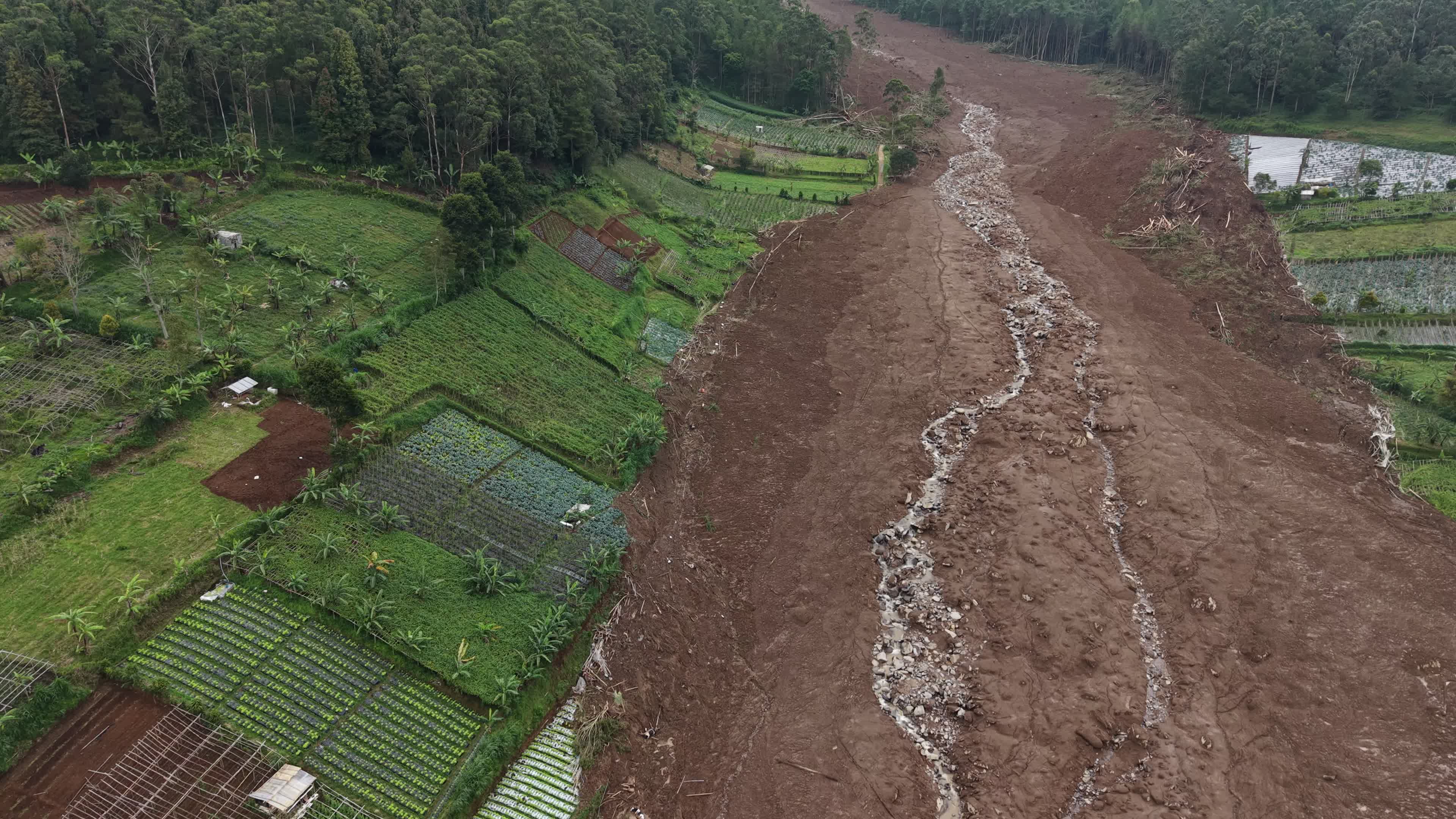 Indonesia landslide death toll rises to 17, dozens missing