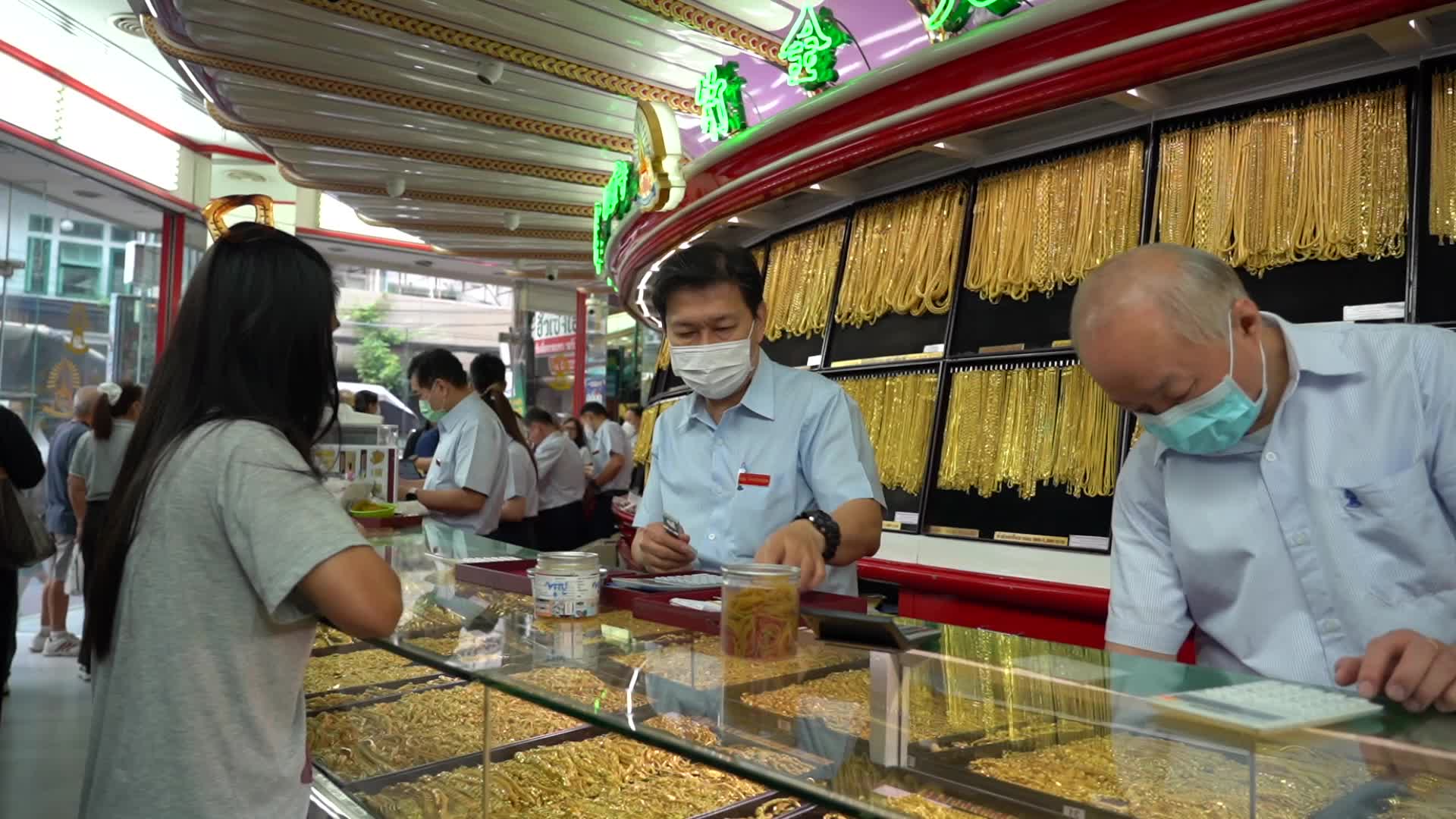 Gold Prices Surge in Thailand.