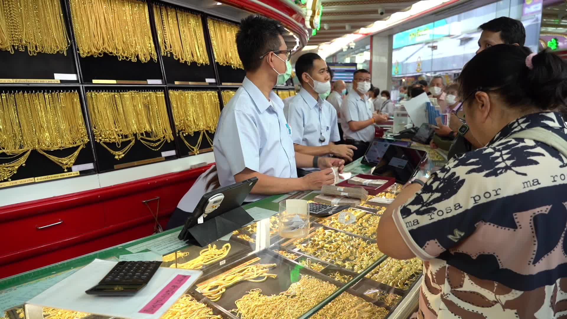 Gold Prices Surge in Thailand.