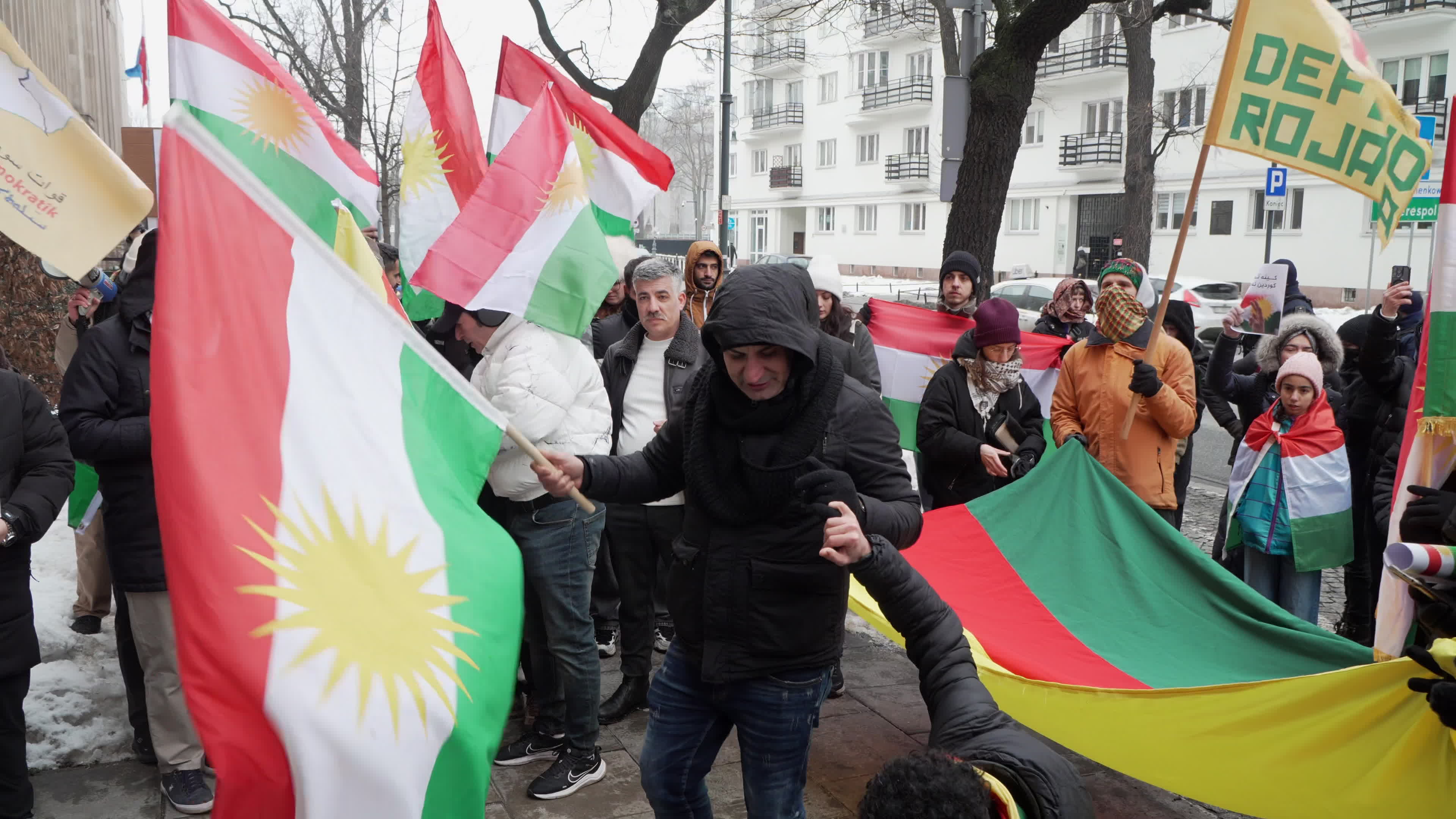 Kurdish nationals in Warsaw rally in support of Rojava
