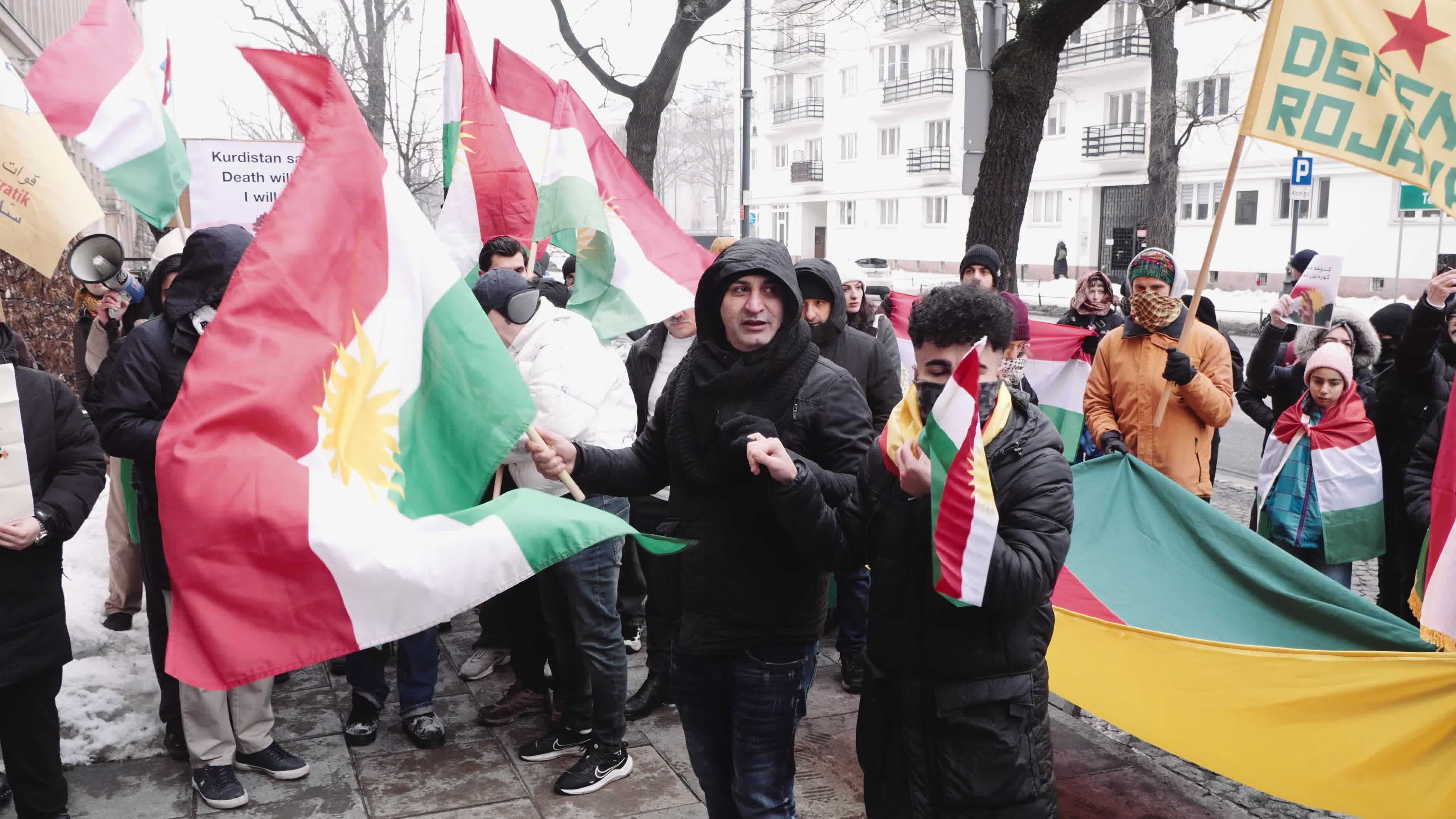 Kurdish nationals in Warsaw rally in support of Rojava