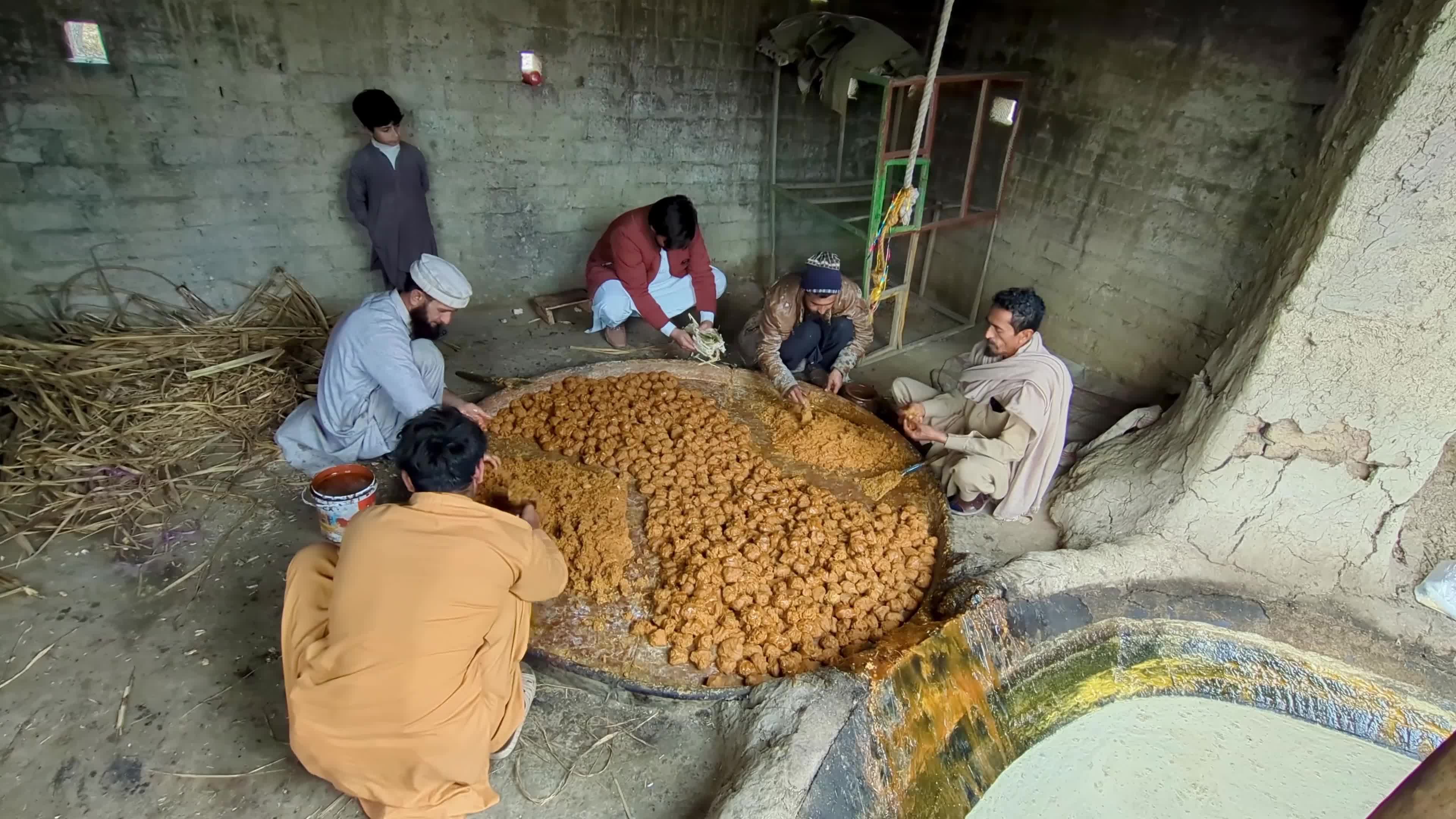 Traditional Gur Production in Pakistan